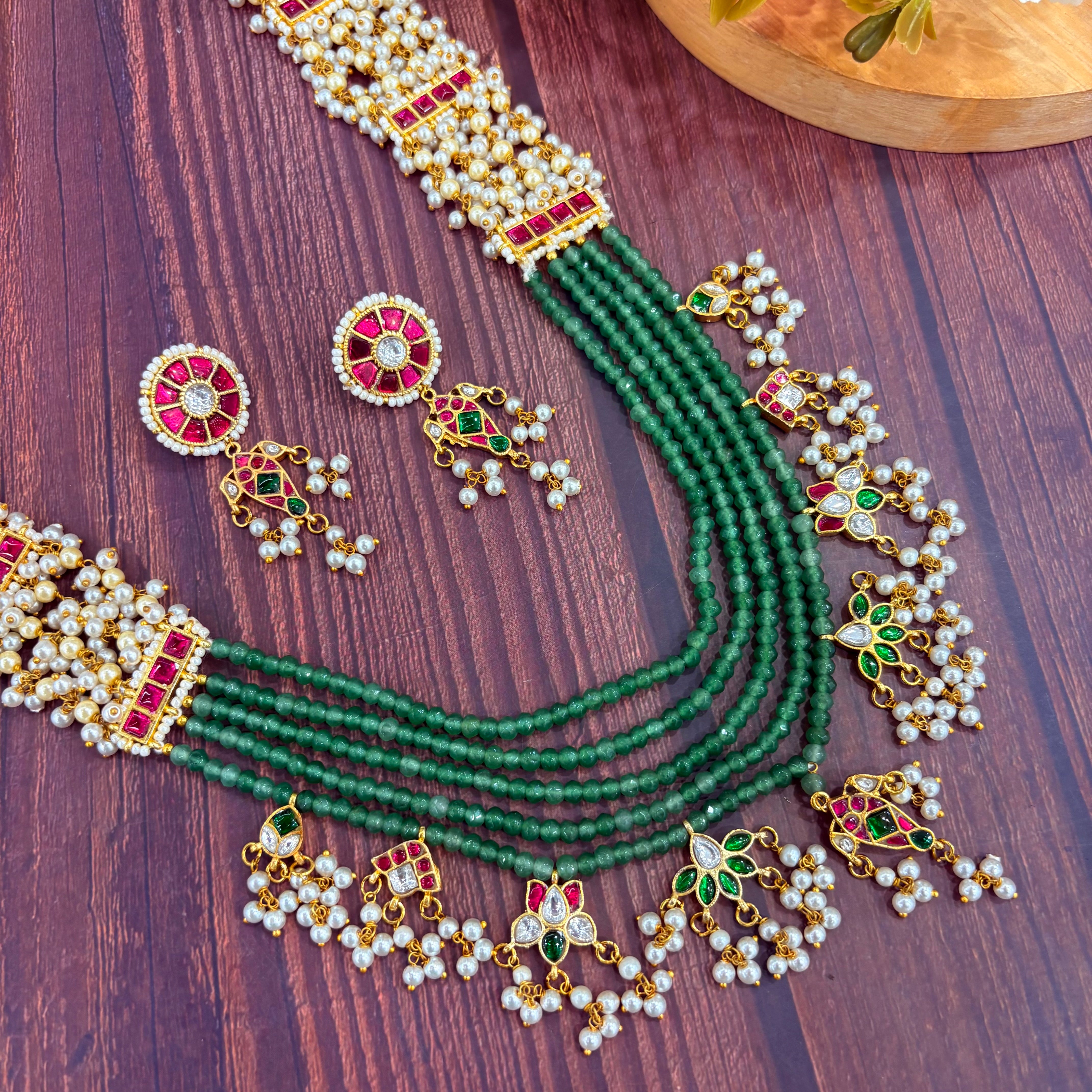 Nayaab Riya Neckpiece