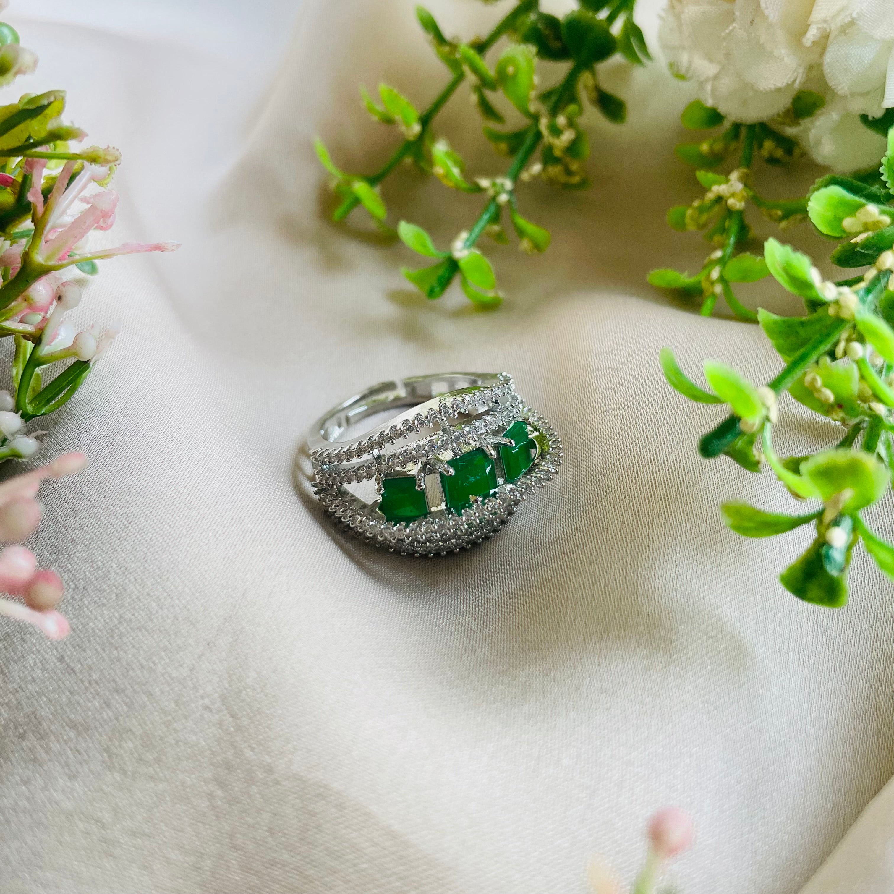 Ad Joni  ring adjustable