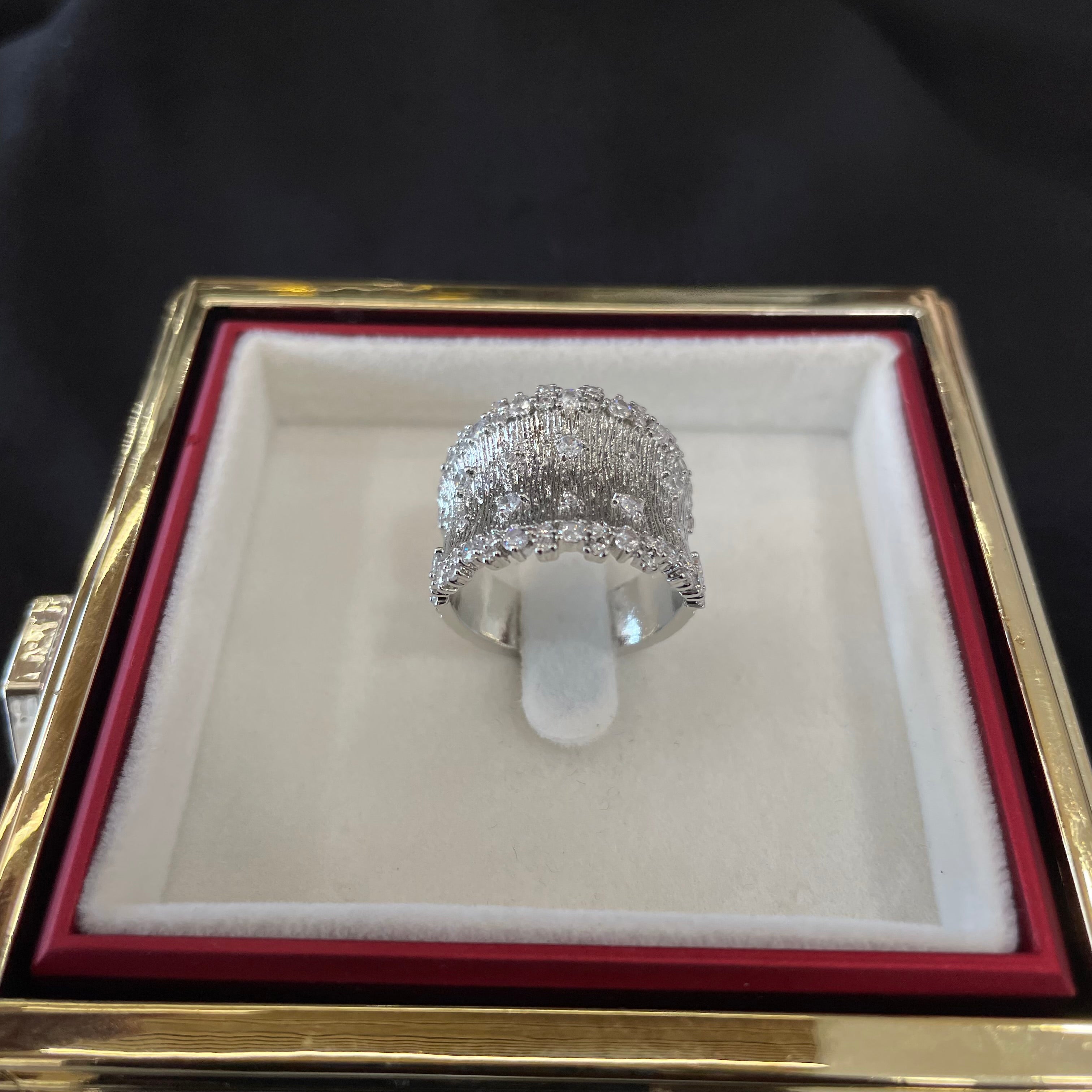 Ad Azzura Ring