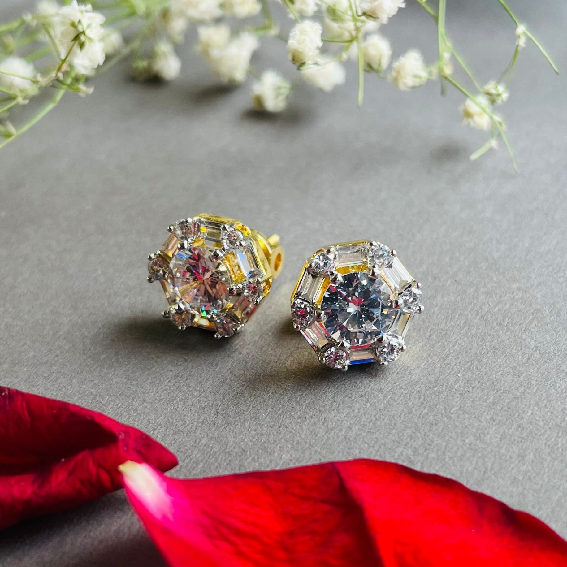 Ad Kritika studs
