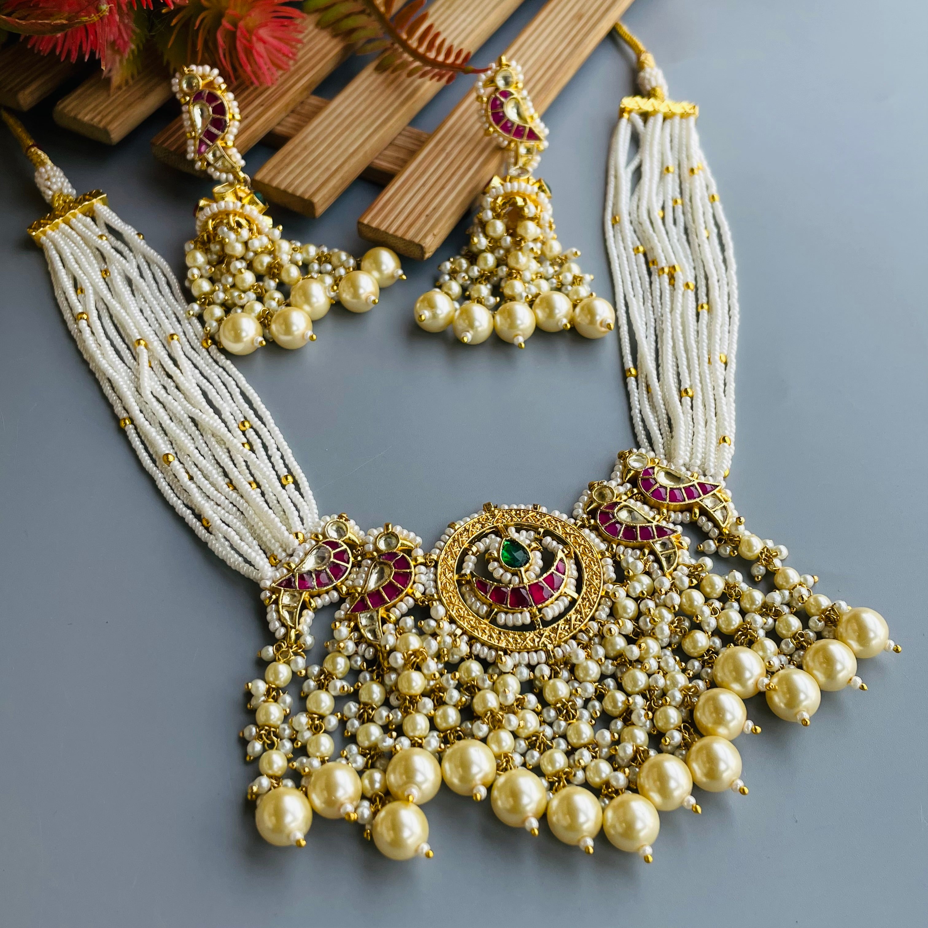 Nayaab Chandni Polki Neckpiece