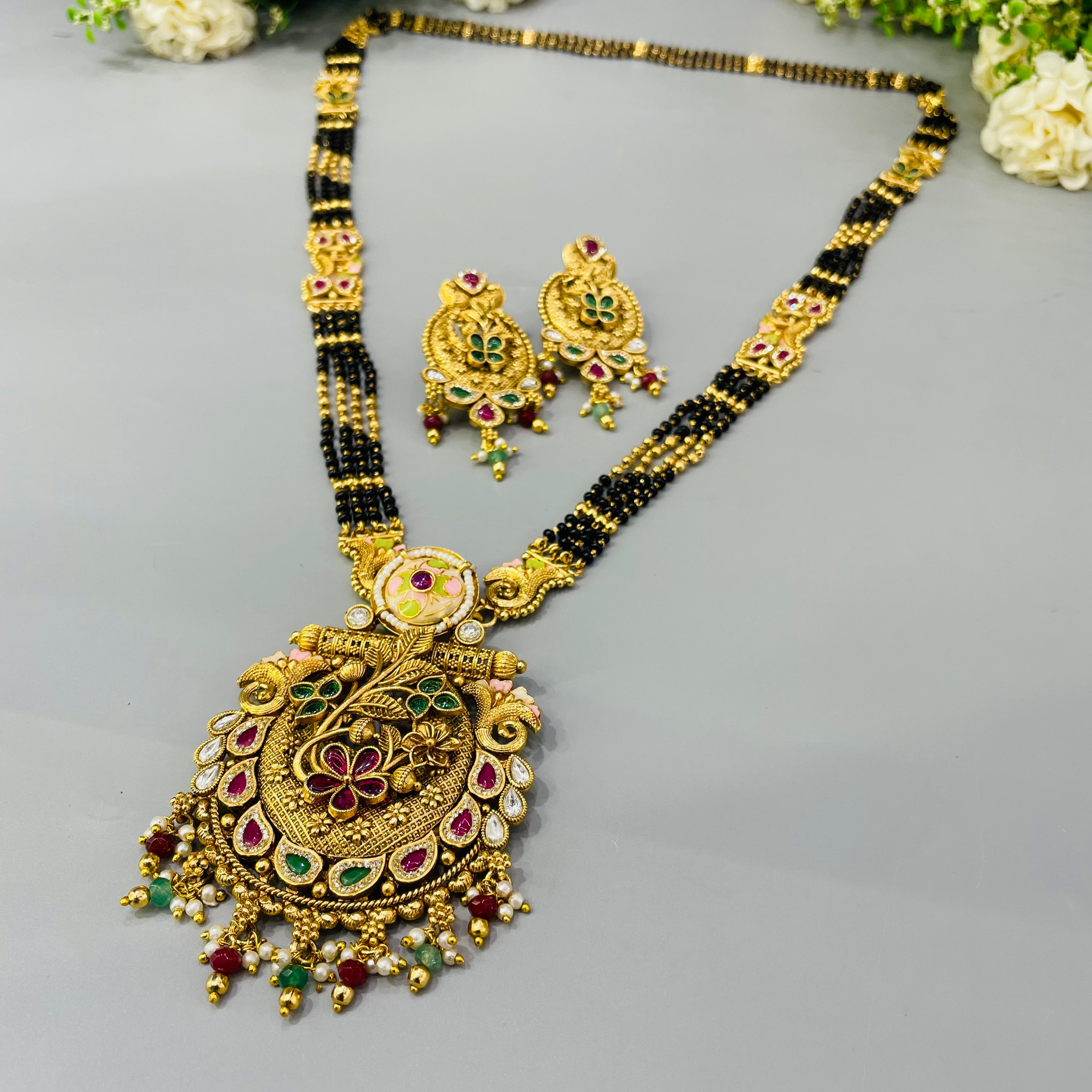 Nayaab Stuti long mangalsutra