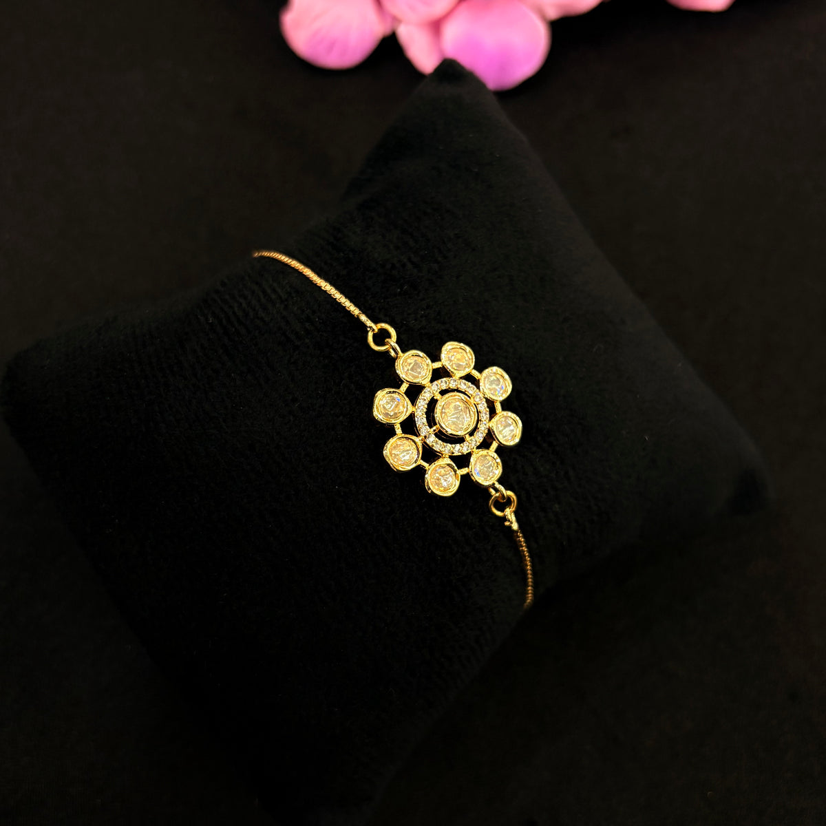 Aarohi Emerald Earrings