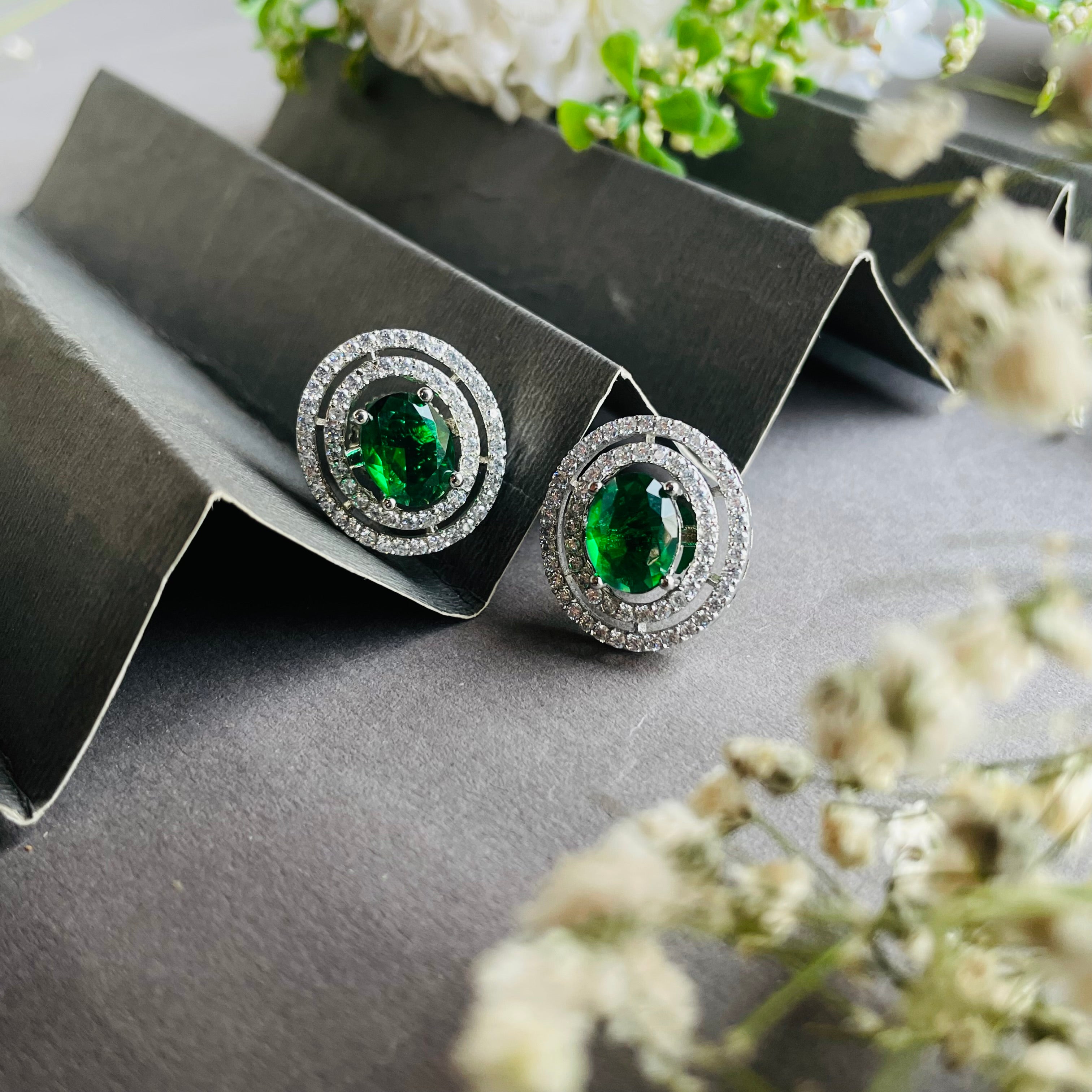 Ad Elaine studs colour changeable