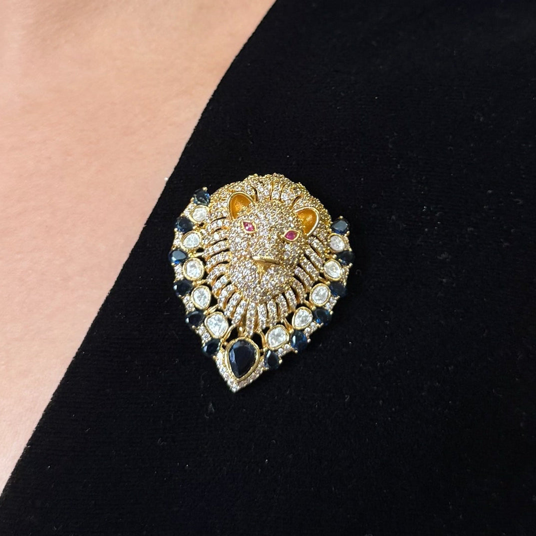 Nayaab Giana  brooch