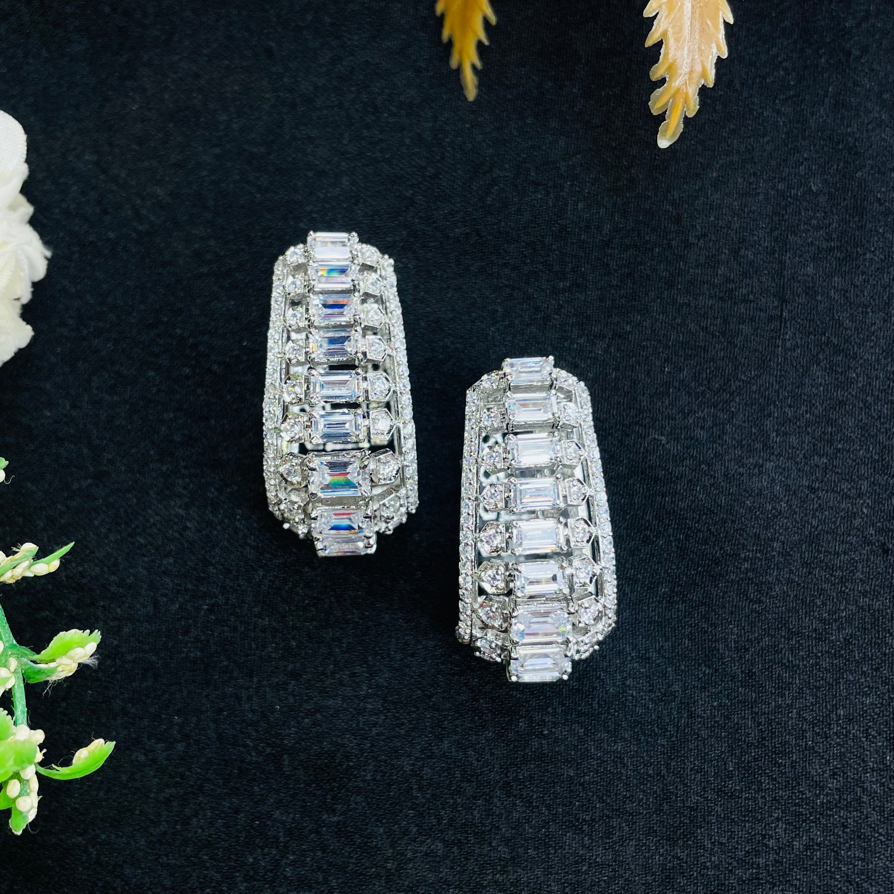 Ad Maya Studs