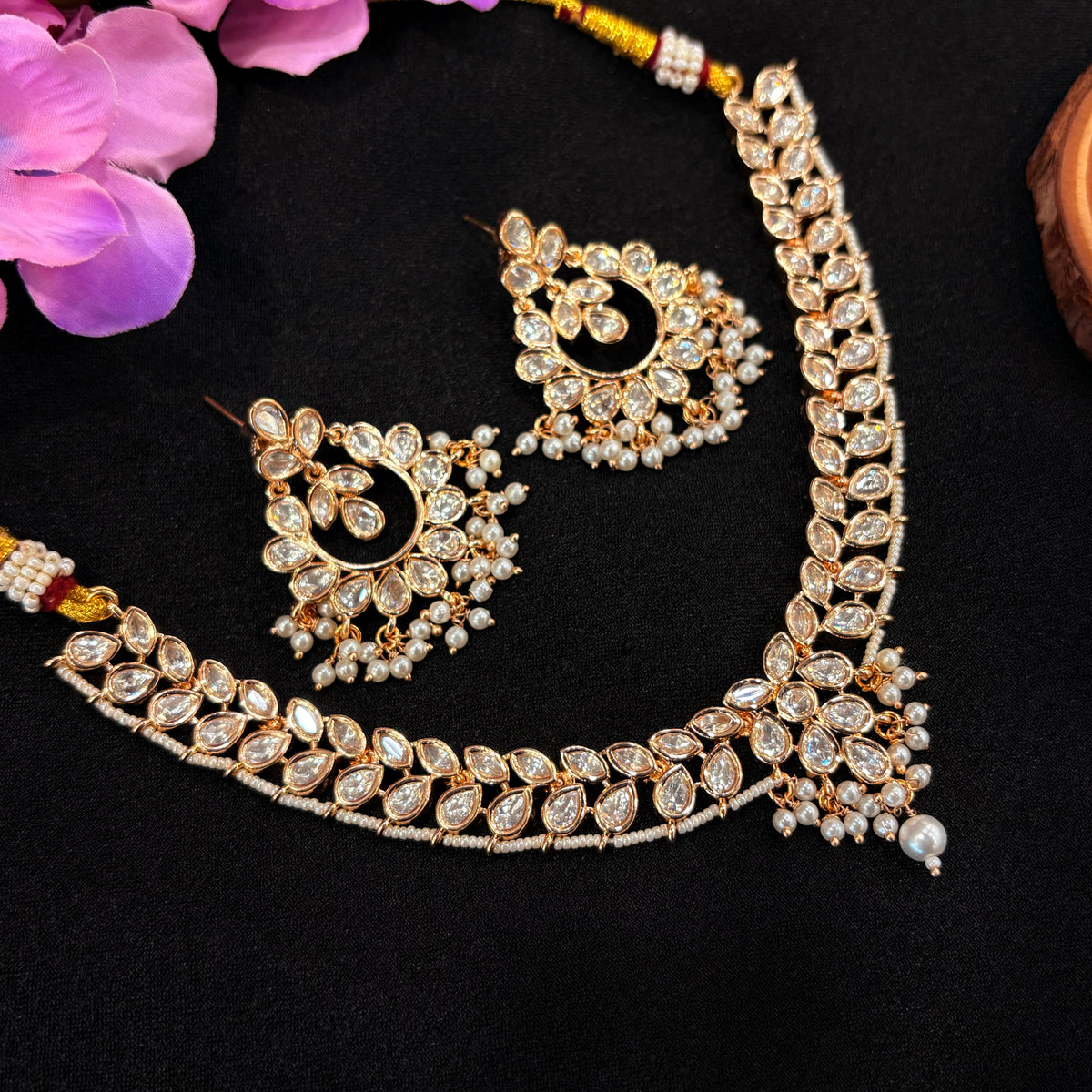 Tara Neckpiece