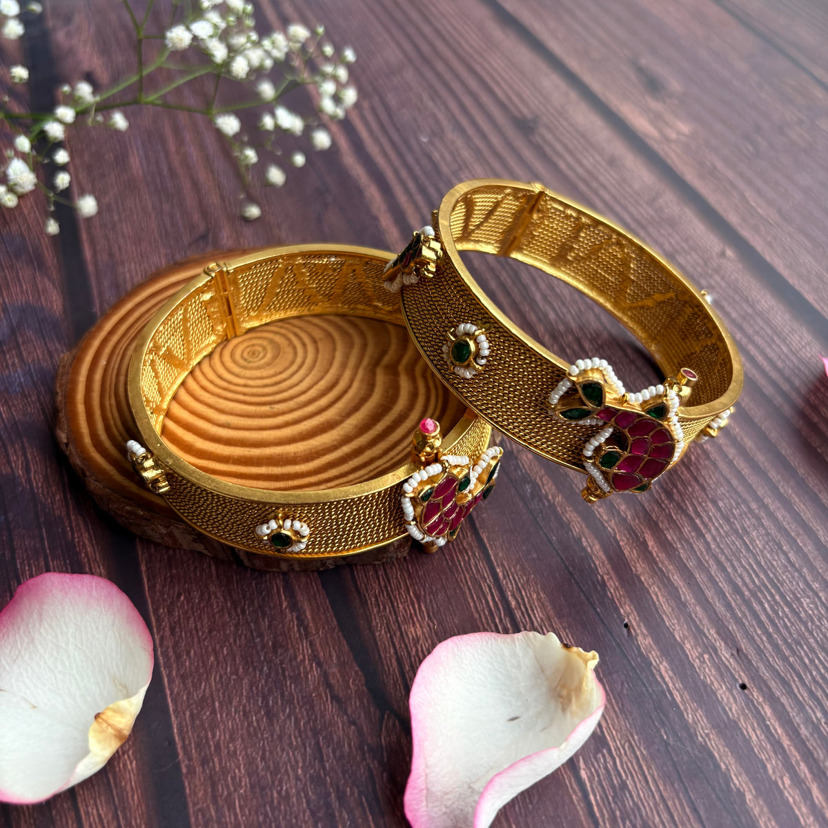 Nayaab Kritika Bangles
