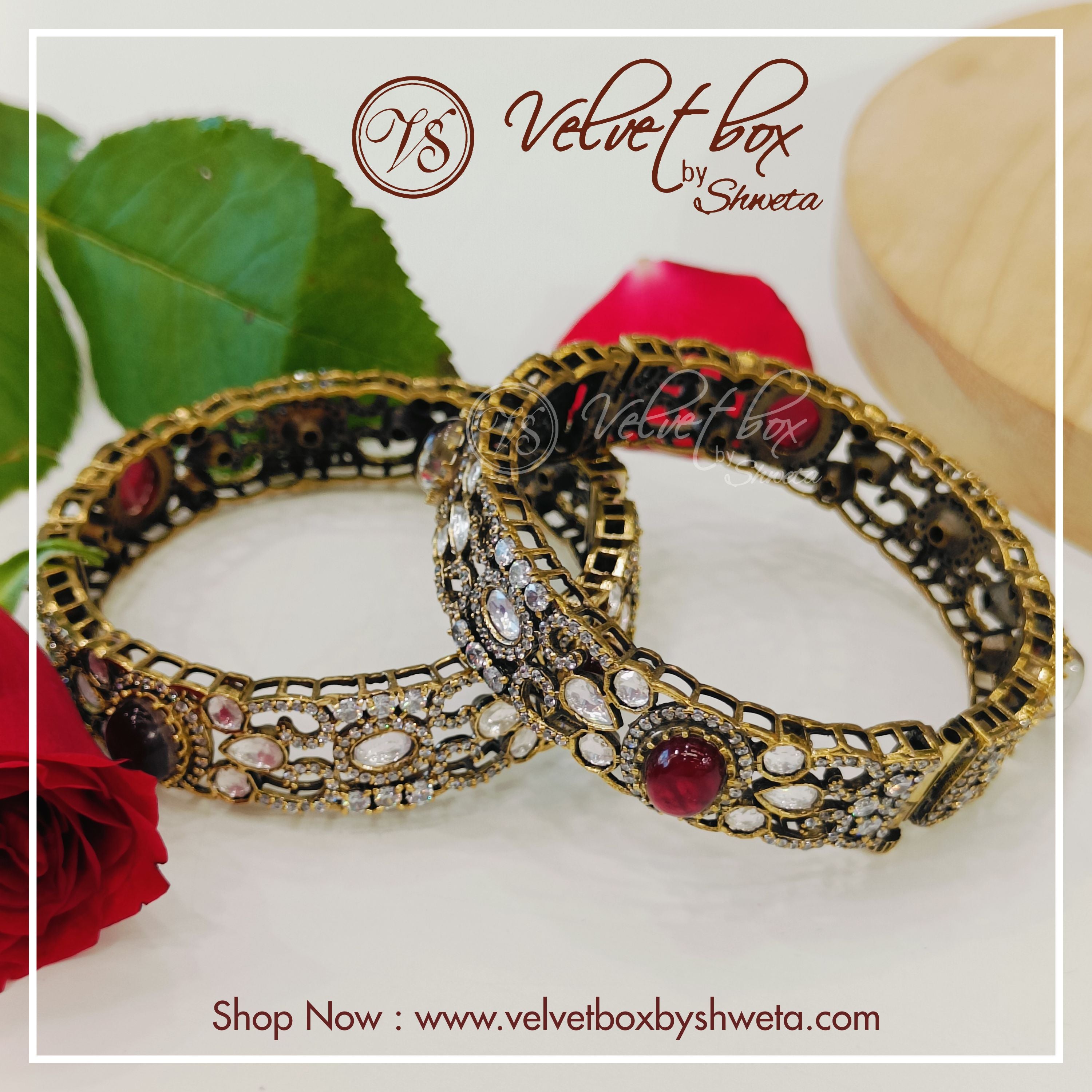 Nayaab Reva Bangle