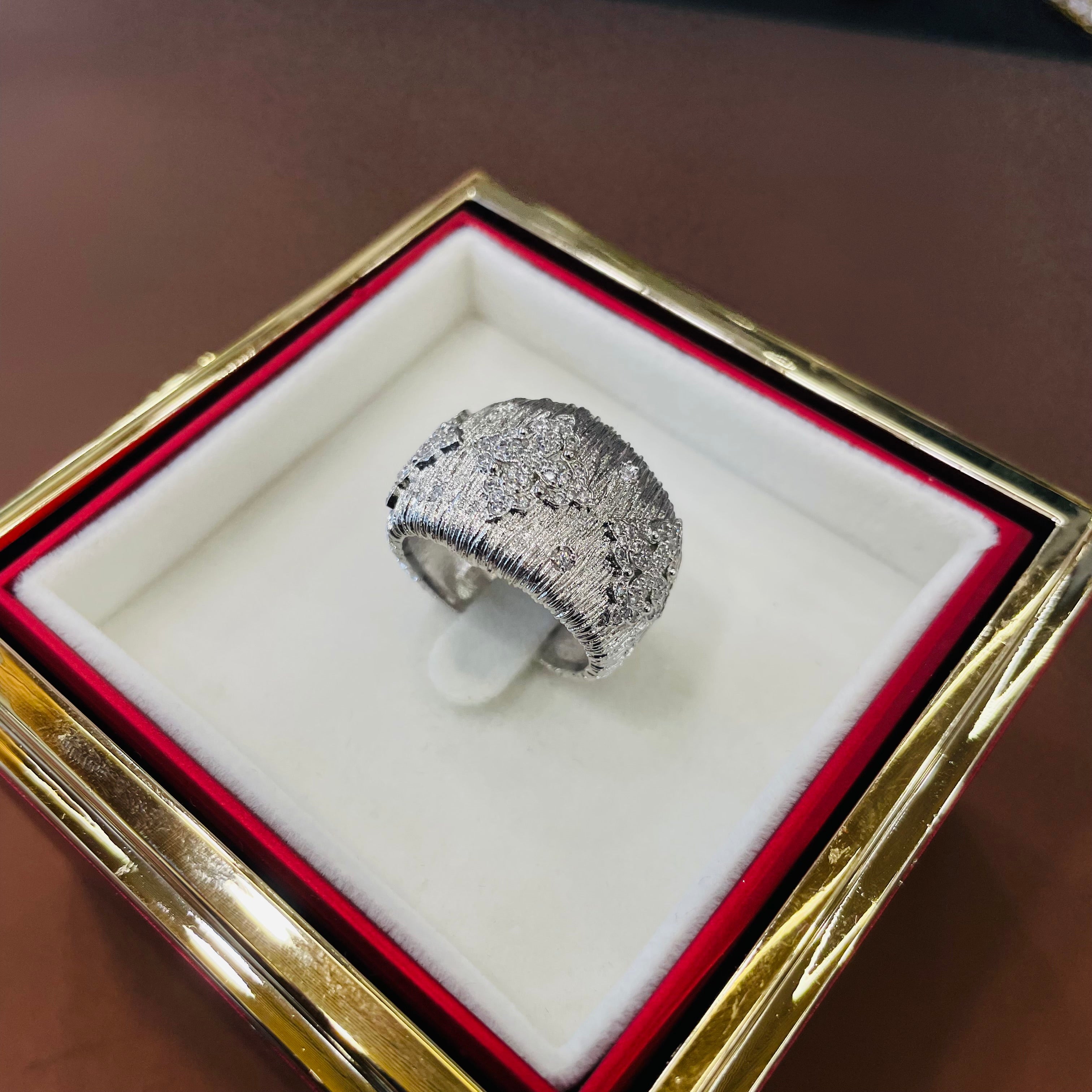 Ad Elaris Ring