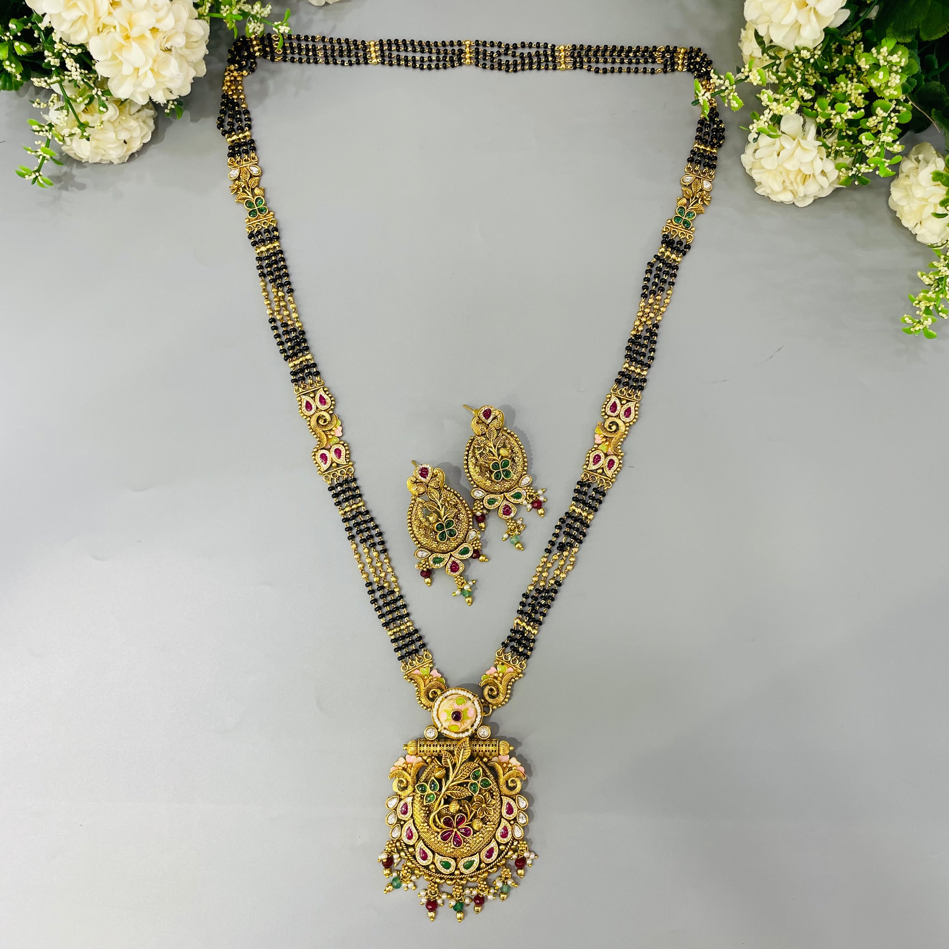 Nayaab Stuti long mangalsutra