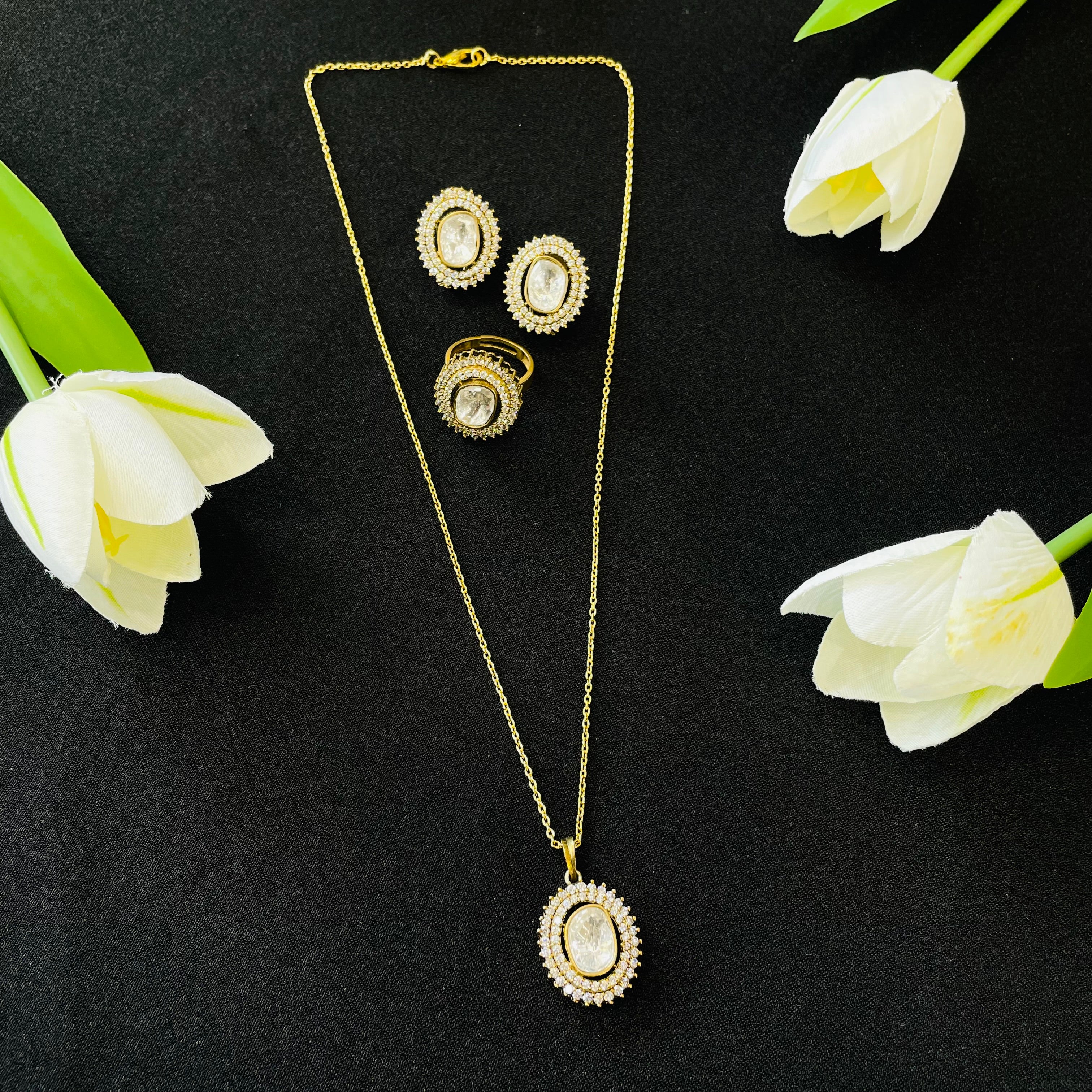 Nayaab Polki pendant With Free Ring