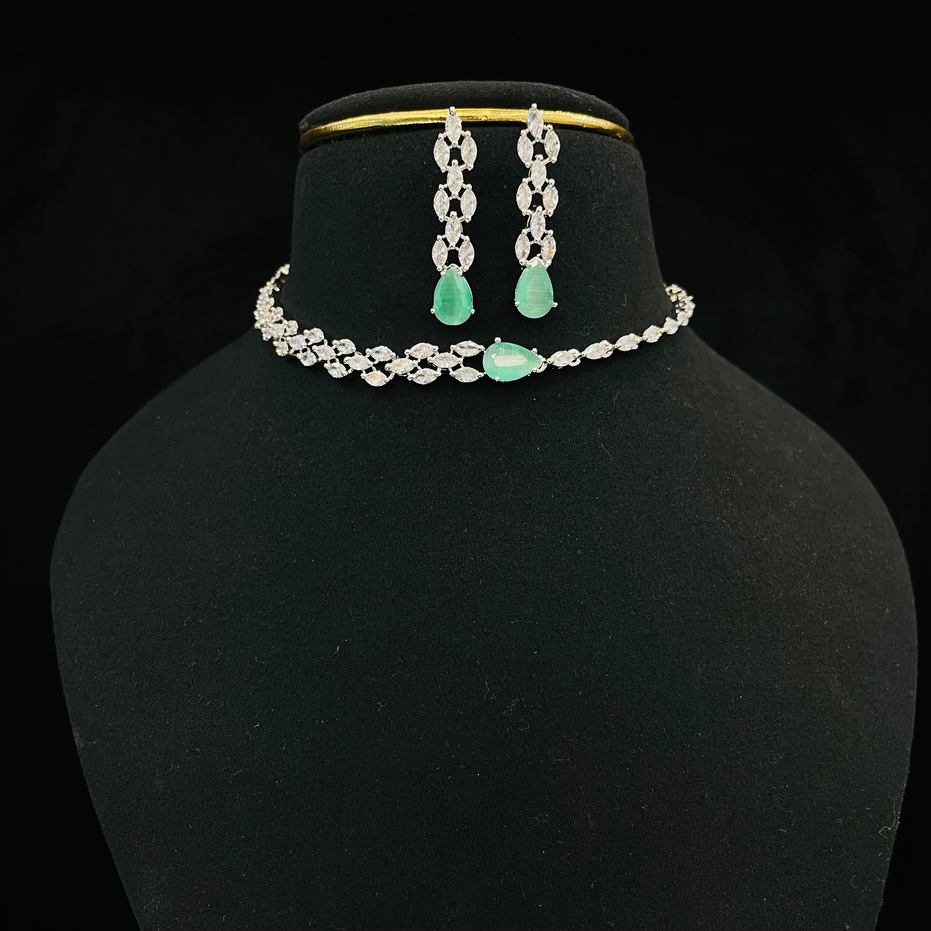 Ad Valentina choker