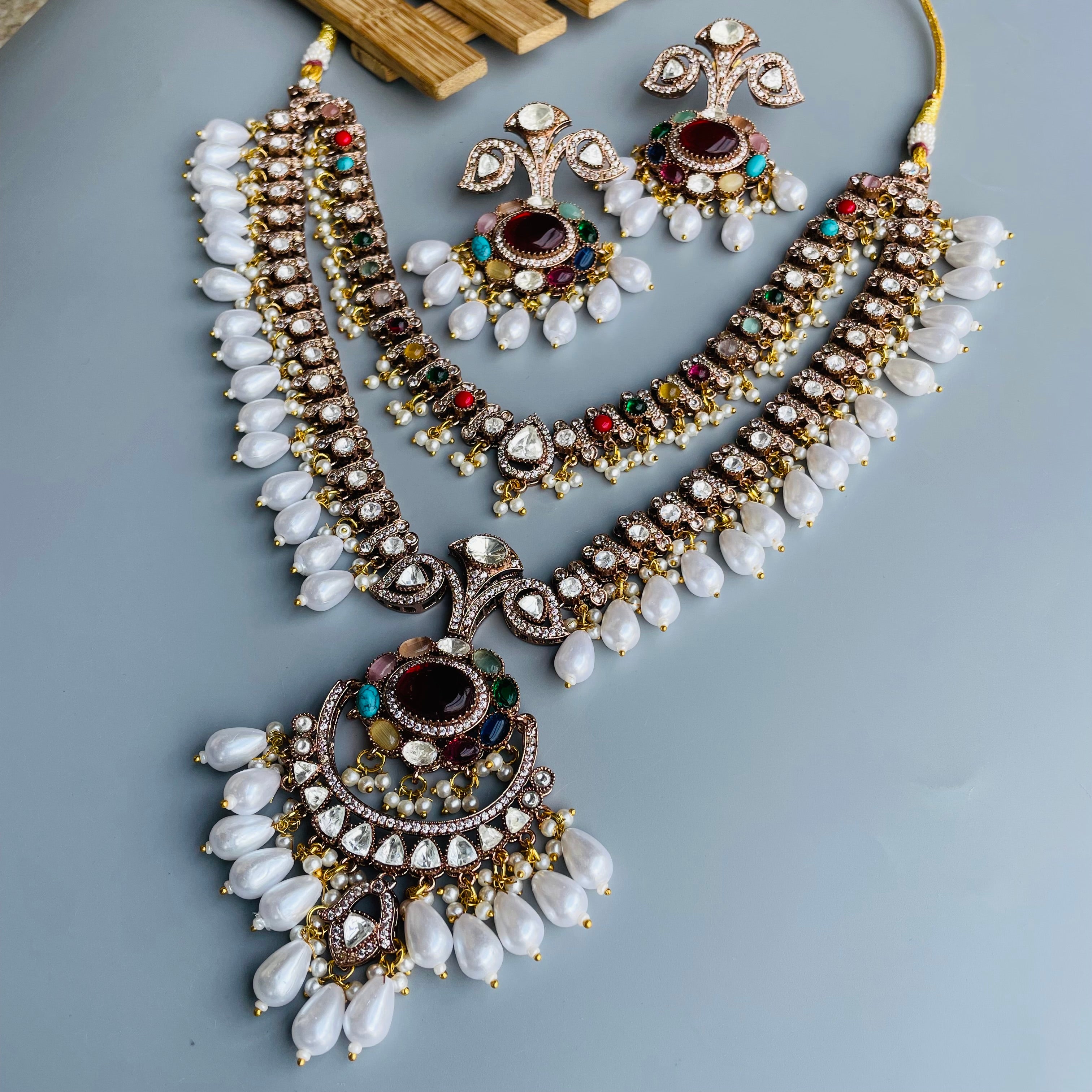 Nayaab Ranisa Neckpiece