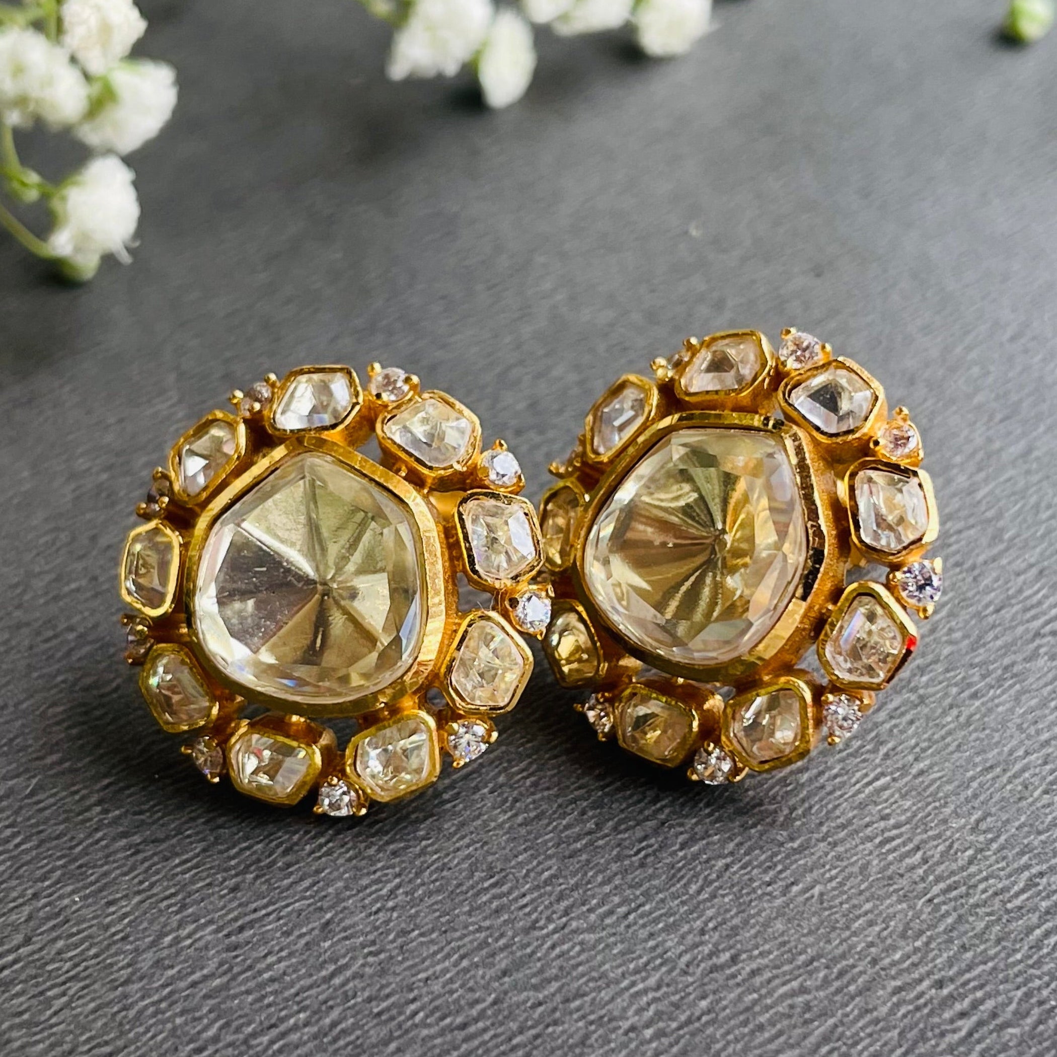 Nayaab maivish studs