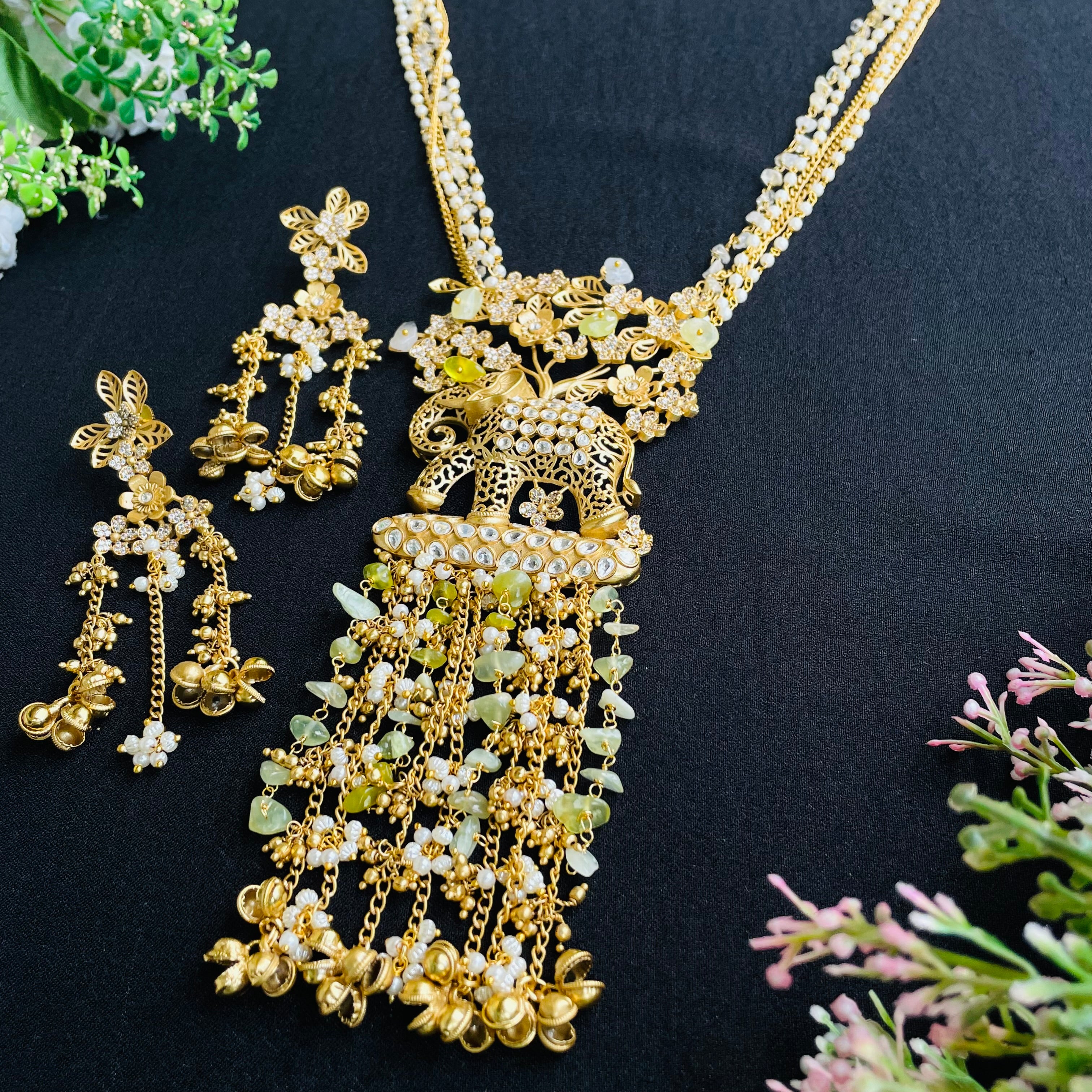 Nayaab Kaavya Long Neckpiece