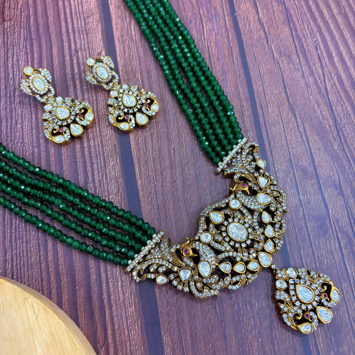 Nayaab Siya Neckpiece