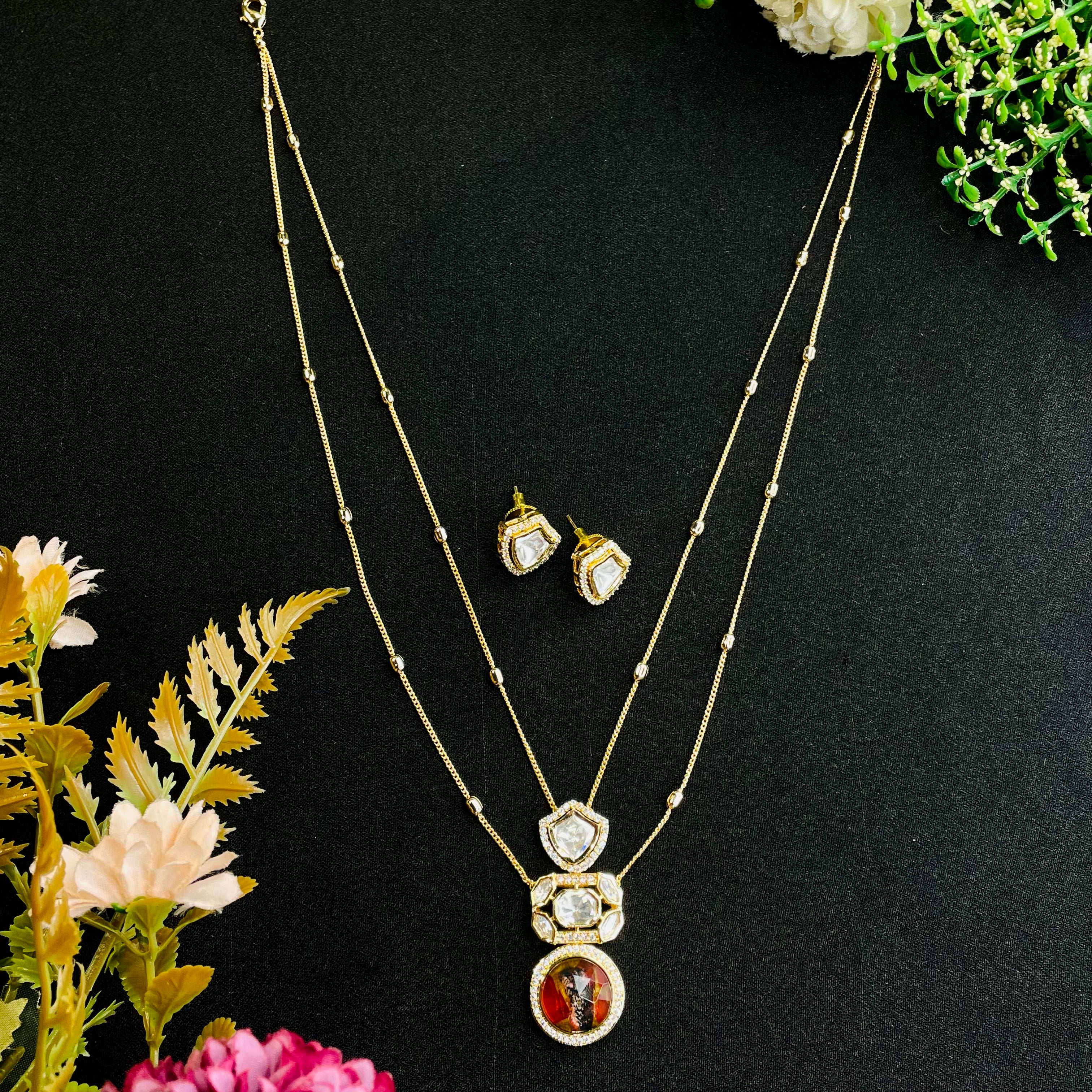 Nayaab Ruhi pendant neckpiece