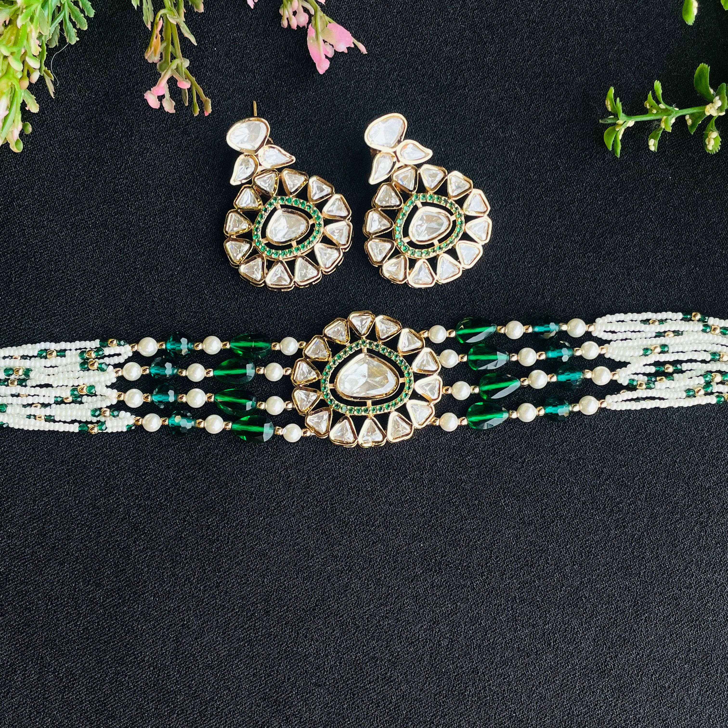 Nayaab Chhavvi Polki neckpiece