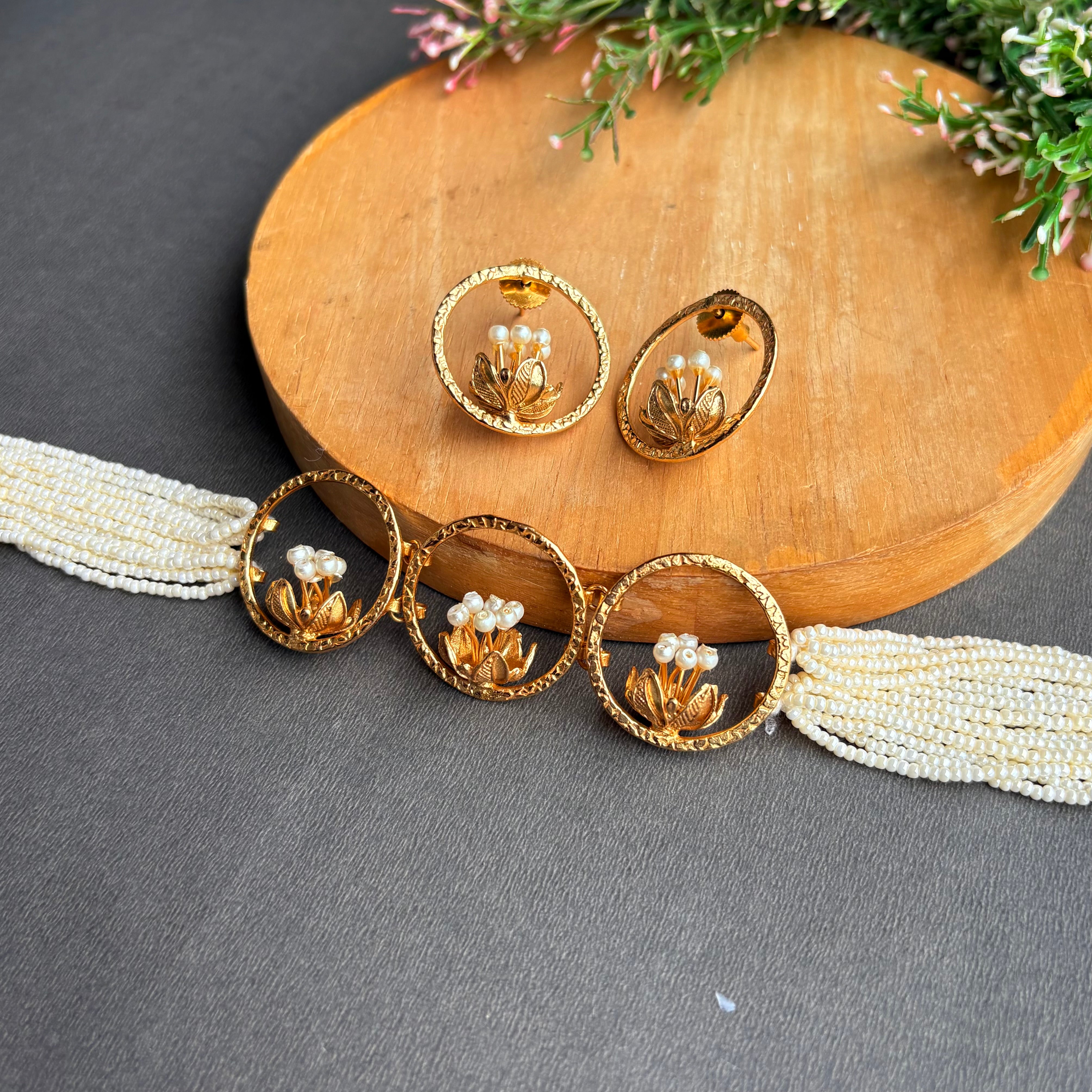 Meher Pearl Floral Choker