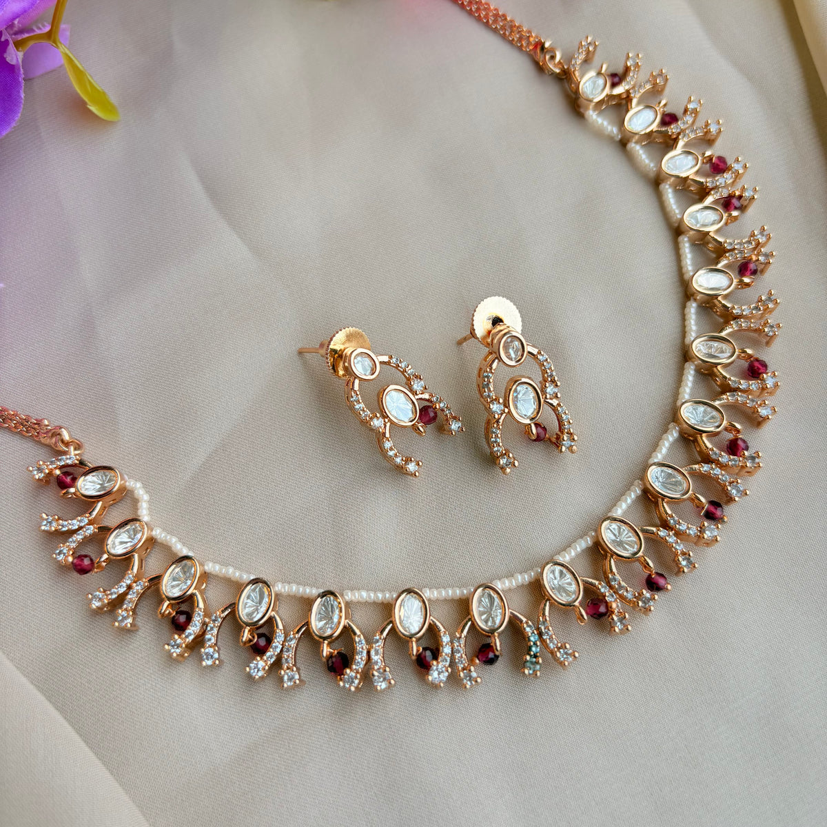 Nira Neckpiece