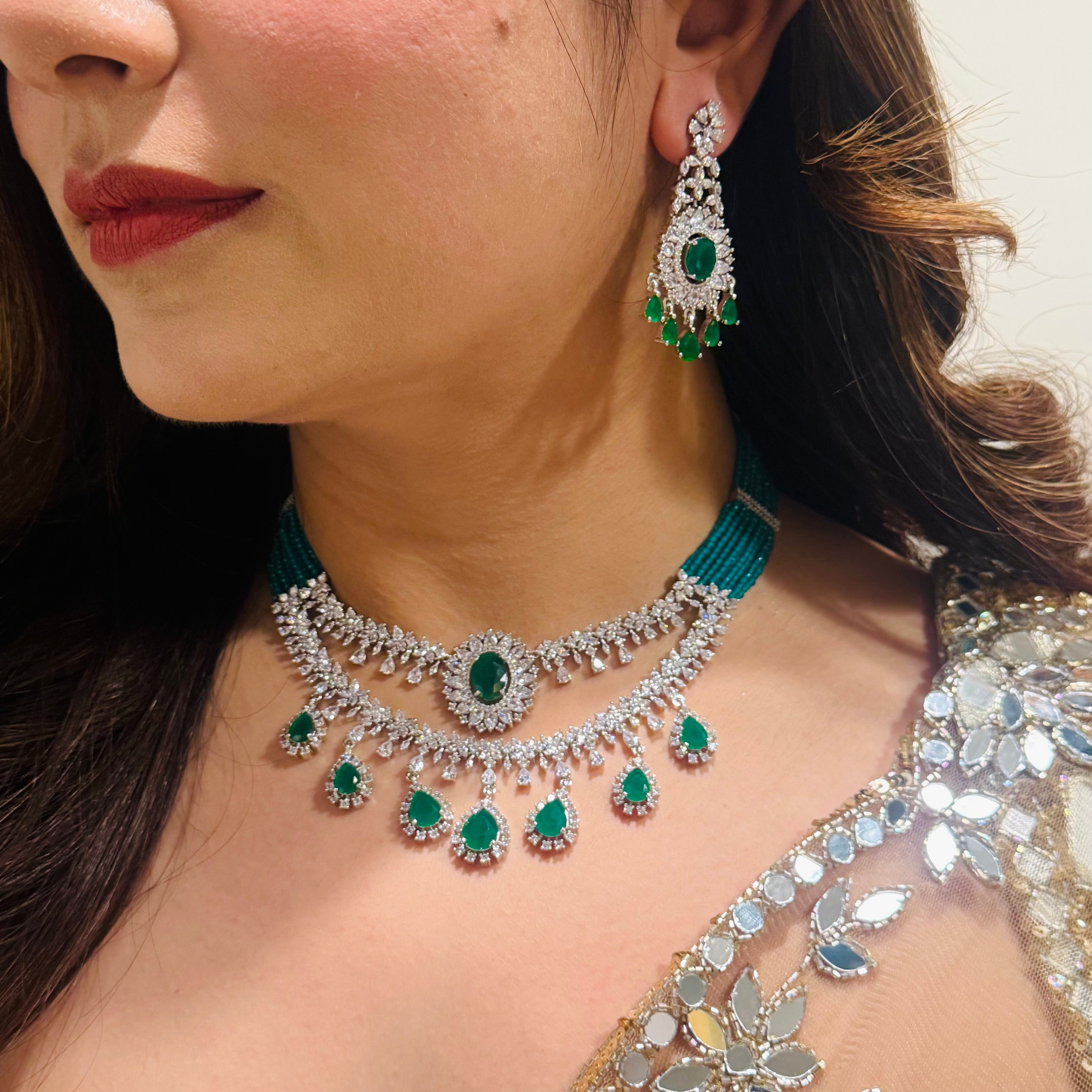 Ad Genevieve Neckpiece