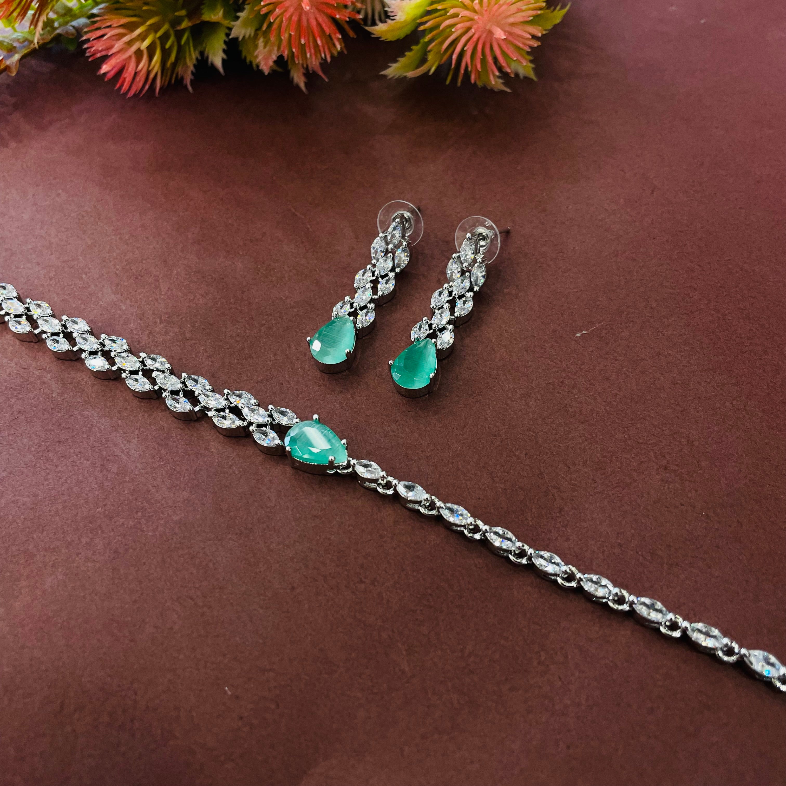Ad Valentina choker