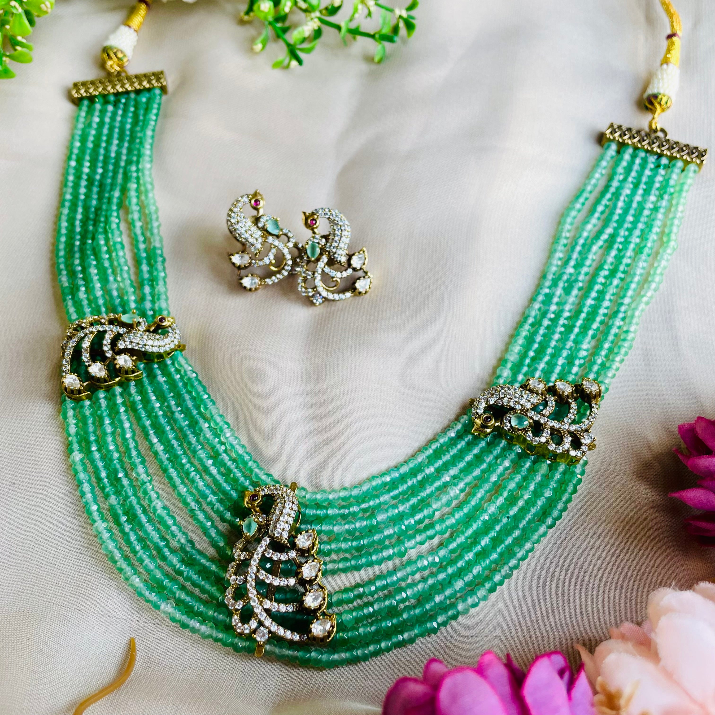 Nayaab kainaat neckpiece