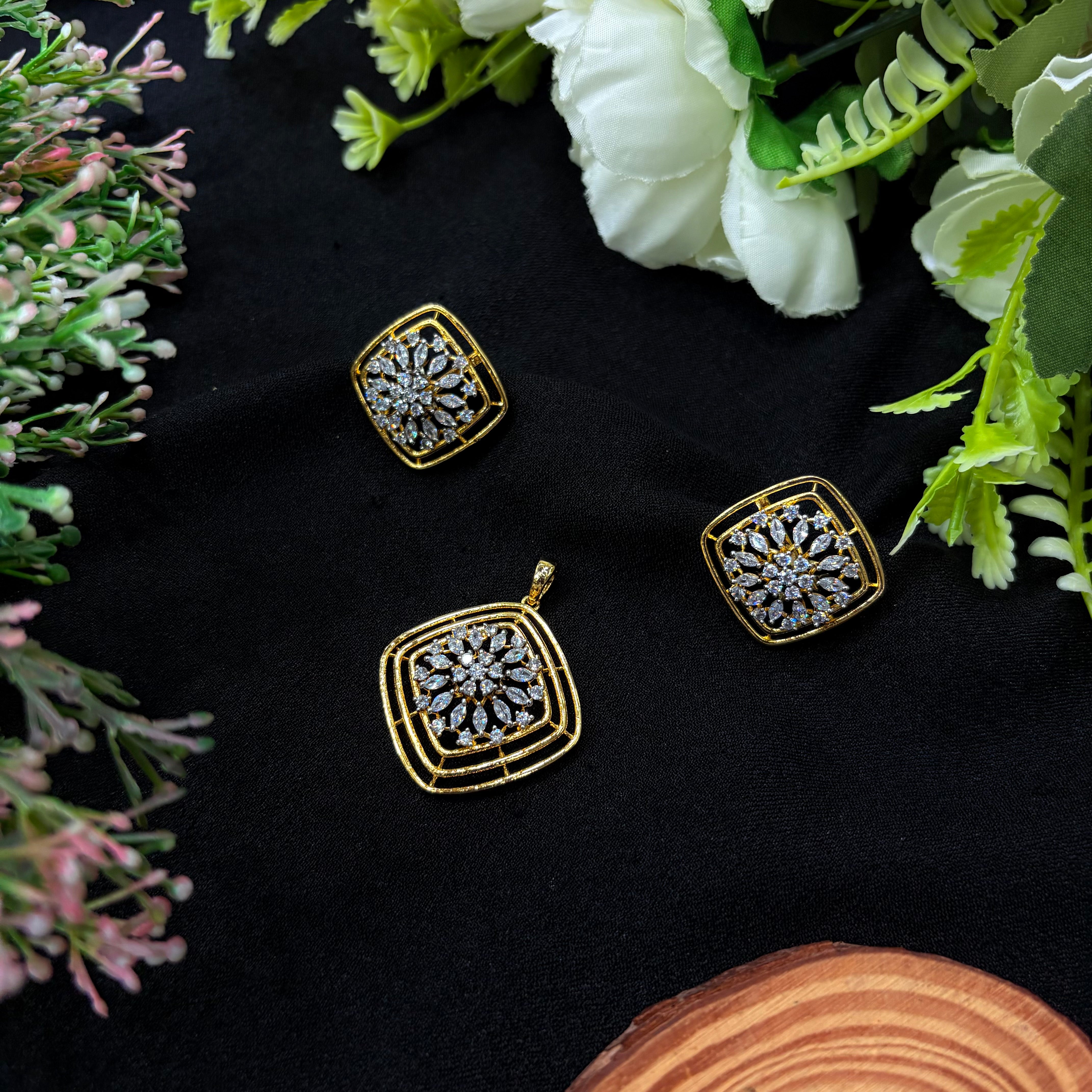 Kashvi Pendant Set