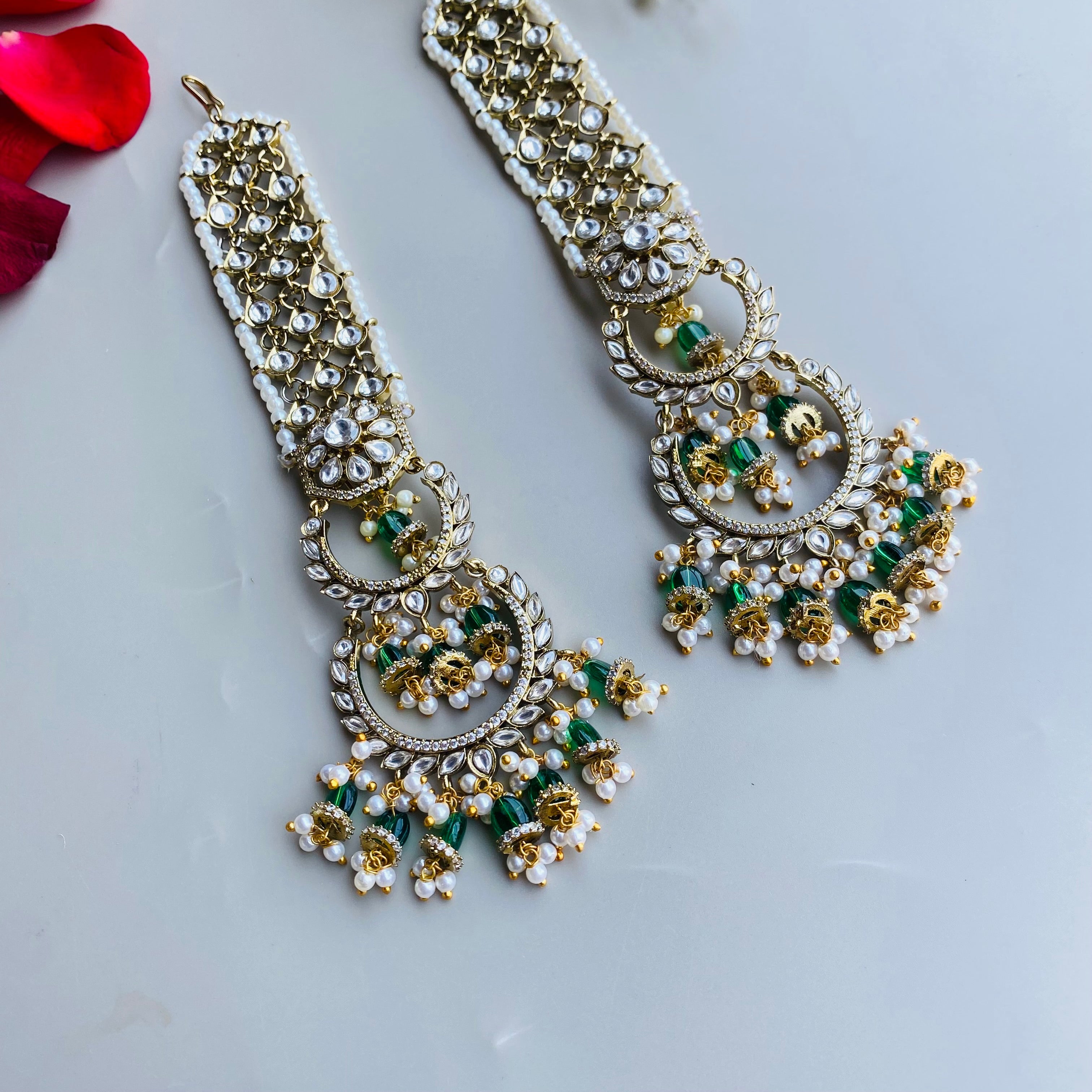 Nayaab Zoya Chandbali with kaanchain