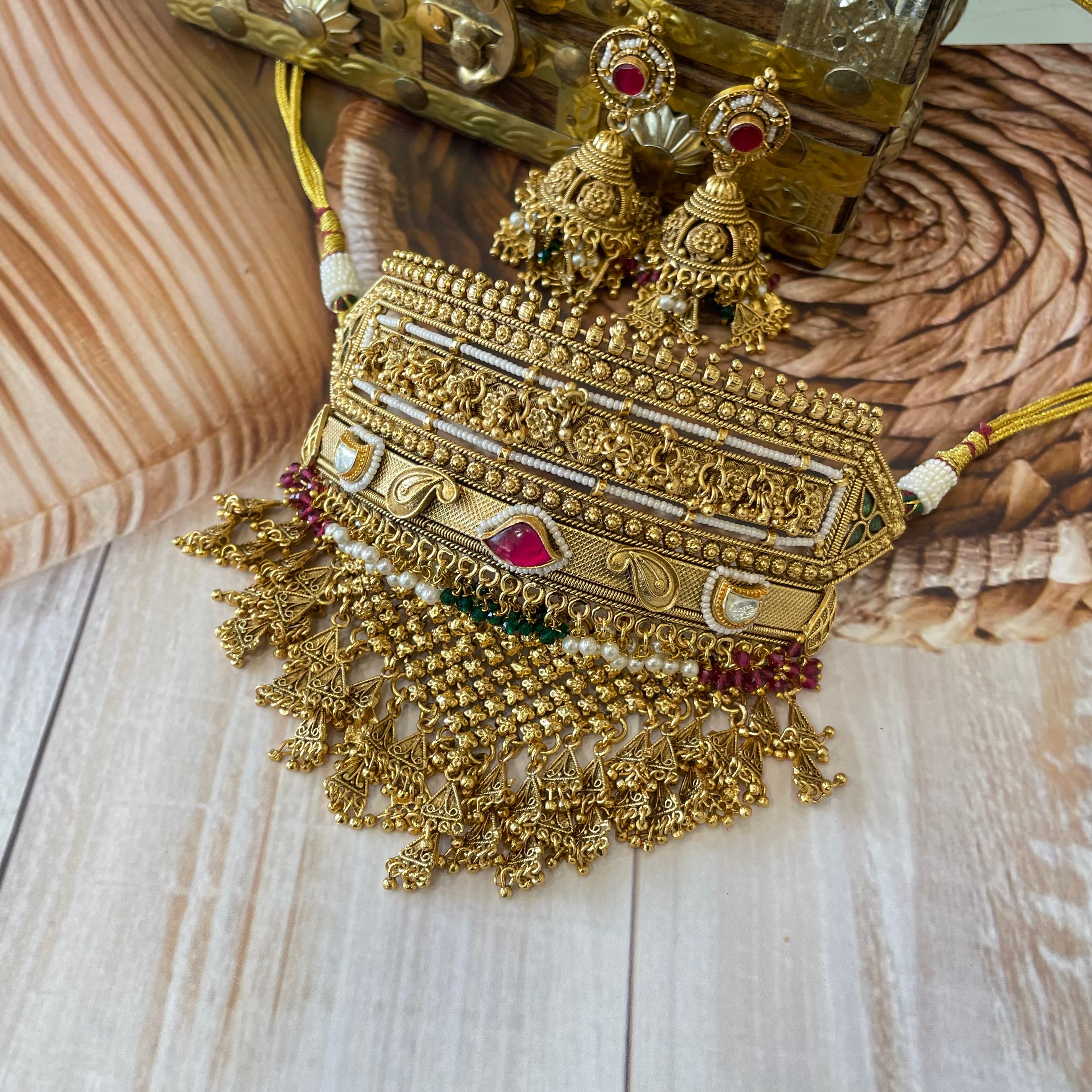 Nayaab Aarya Neckpiece