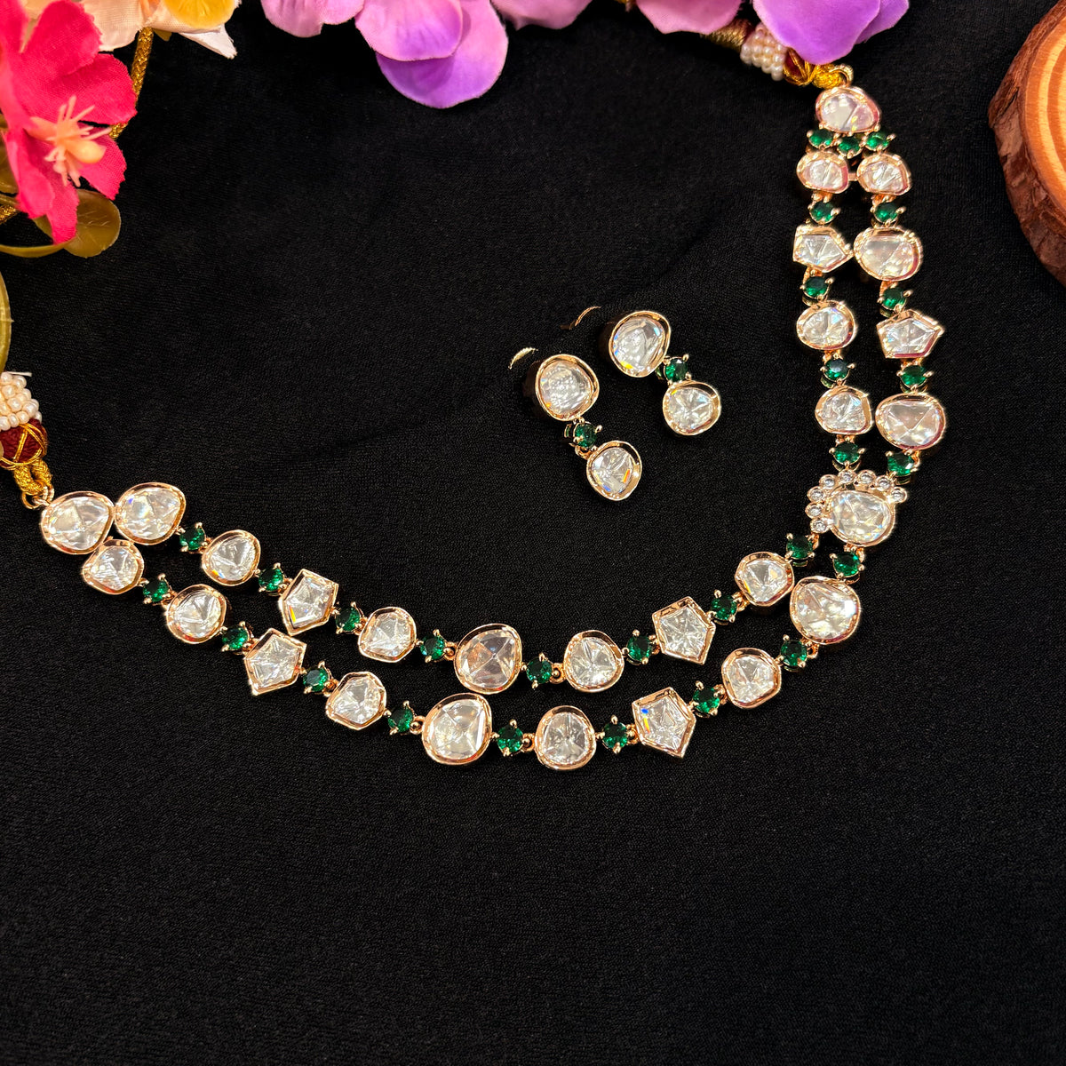 Iva Neckpiece