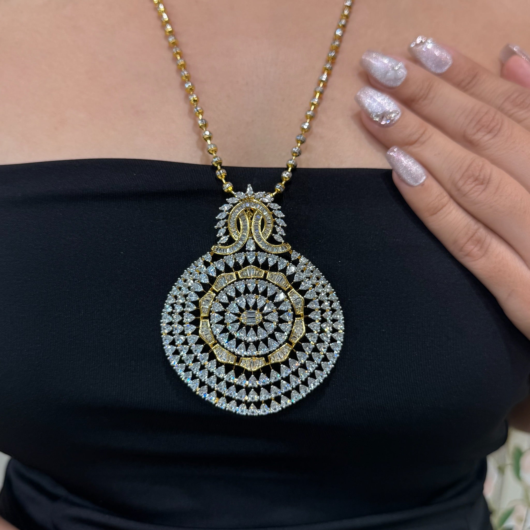 AD Mahira Pendant Set