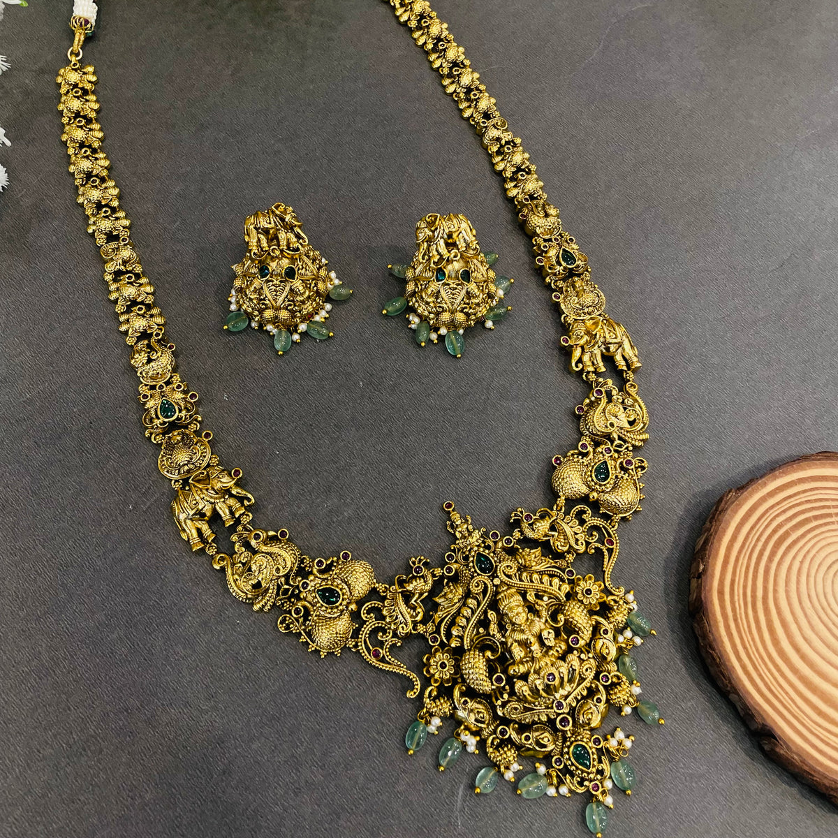 Rajrani Neckpiece