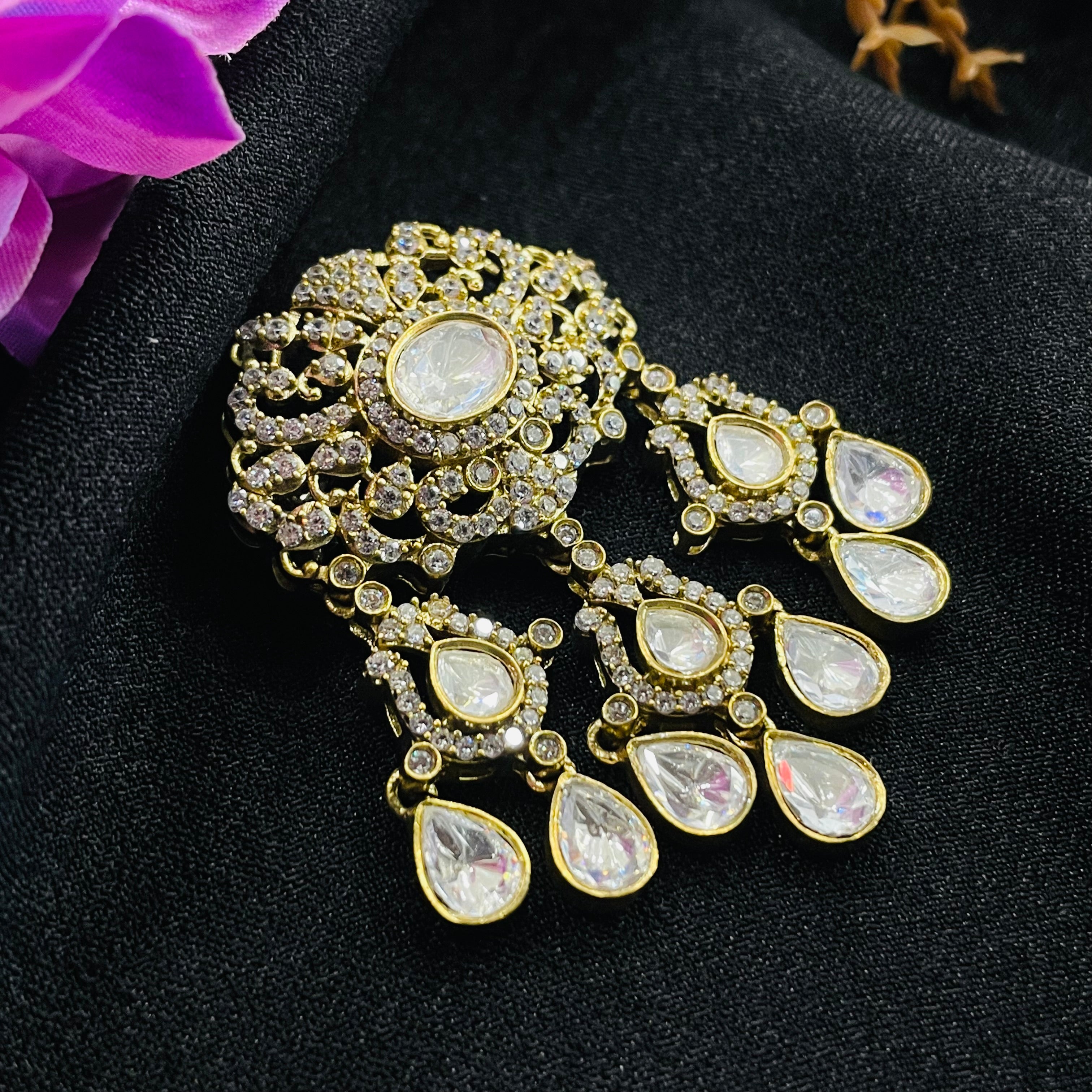 Nayaab Kira brooch