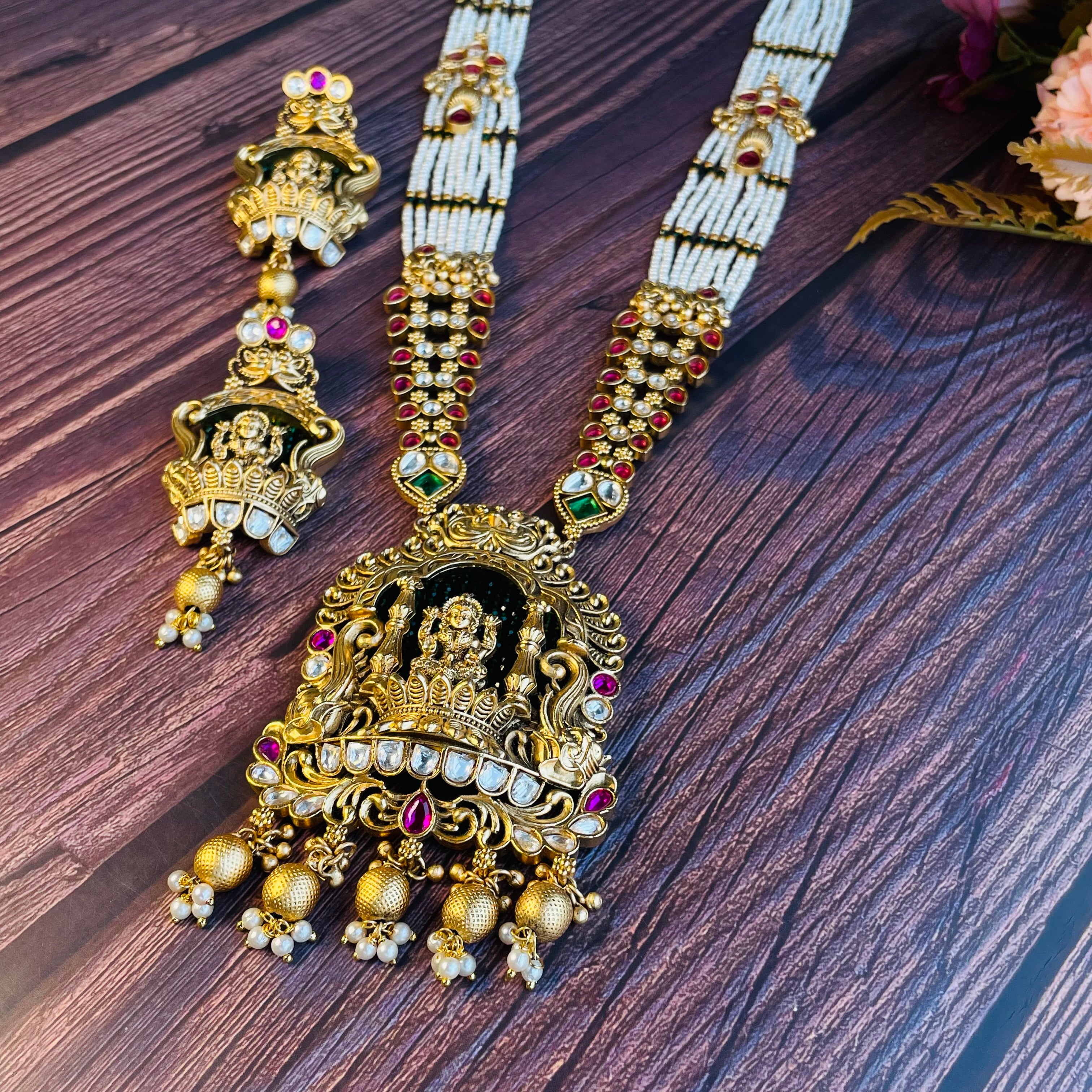 Nayaab Devi Long Neckpiece