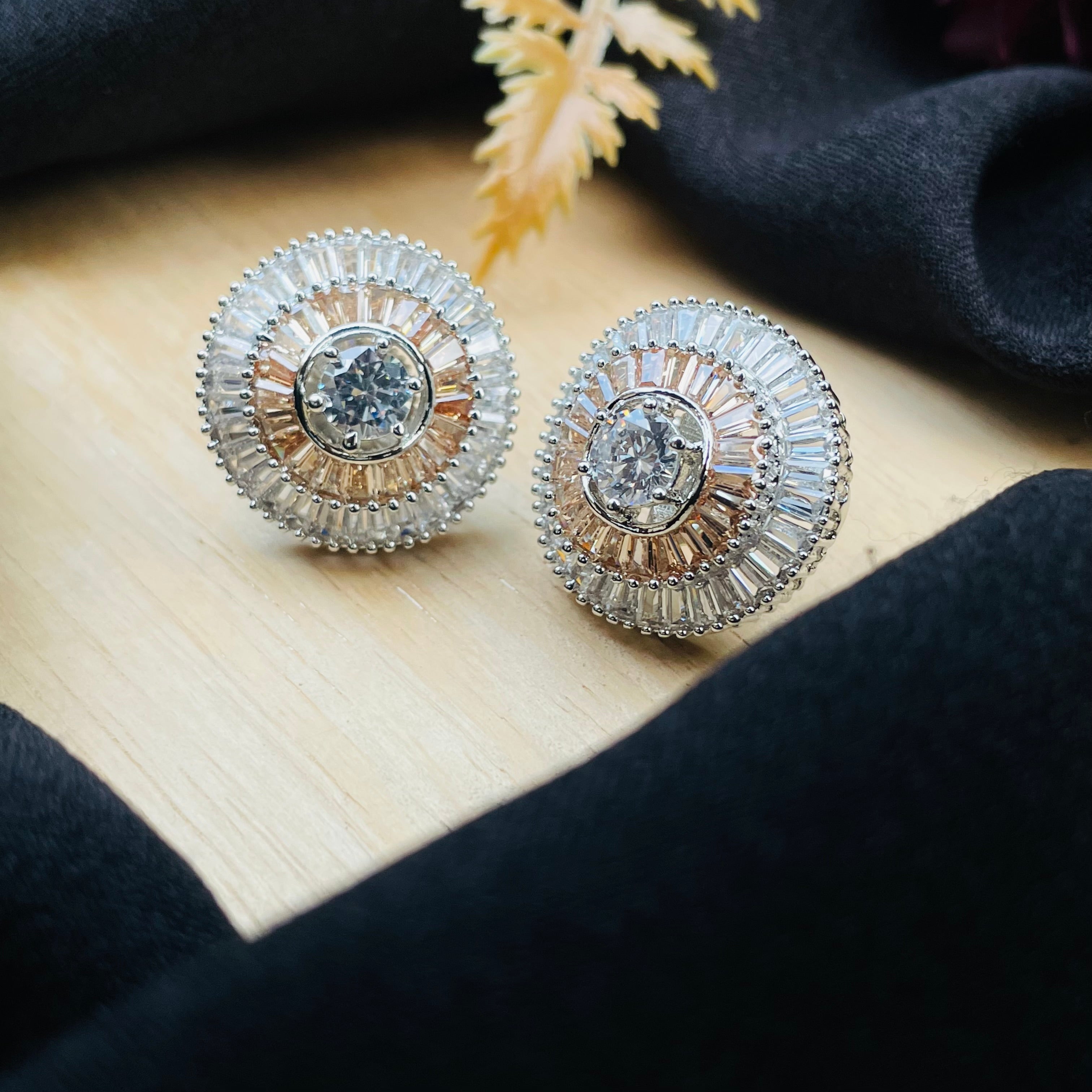 Ad Sarika studs
