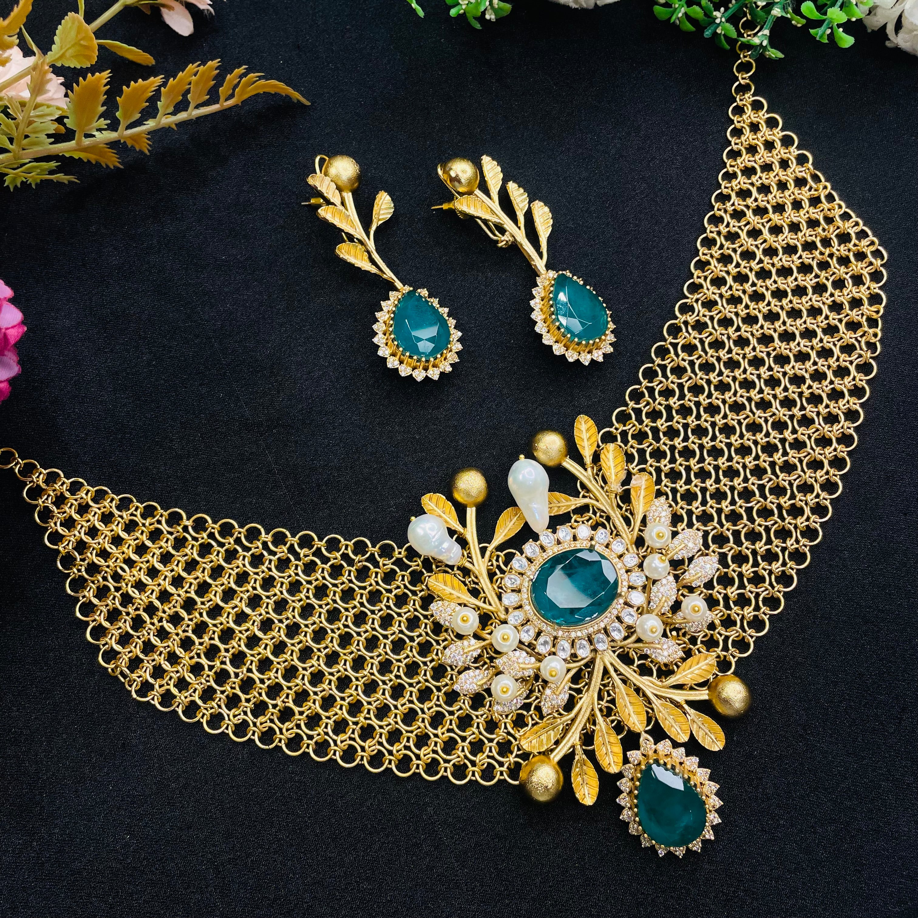 Nayaab Polki Anya Neckpiece