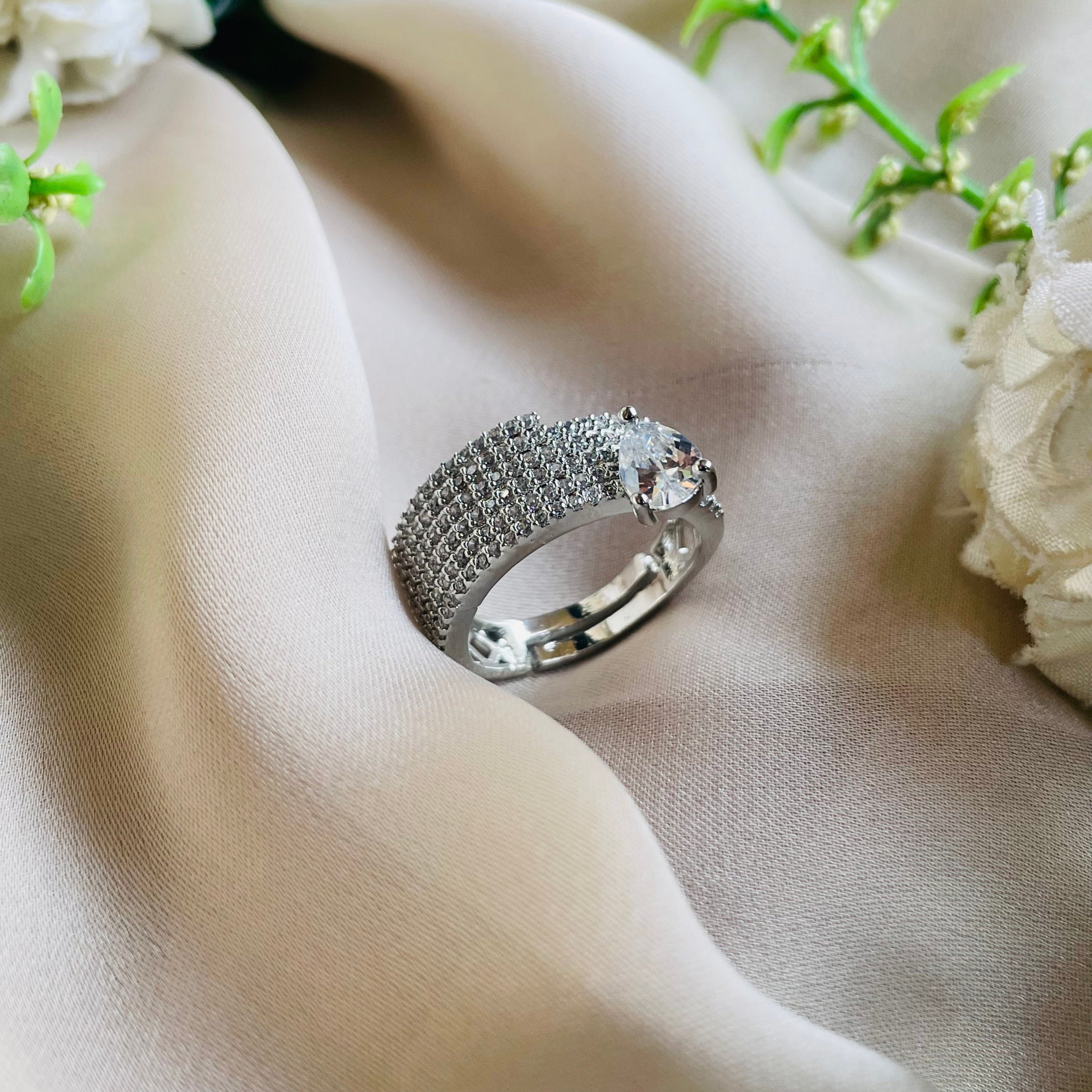 Ad Della ring adjustable