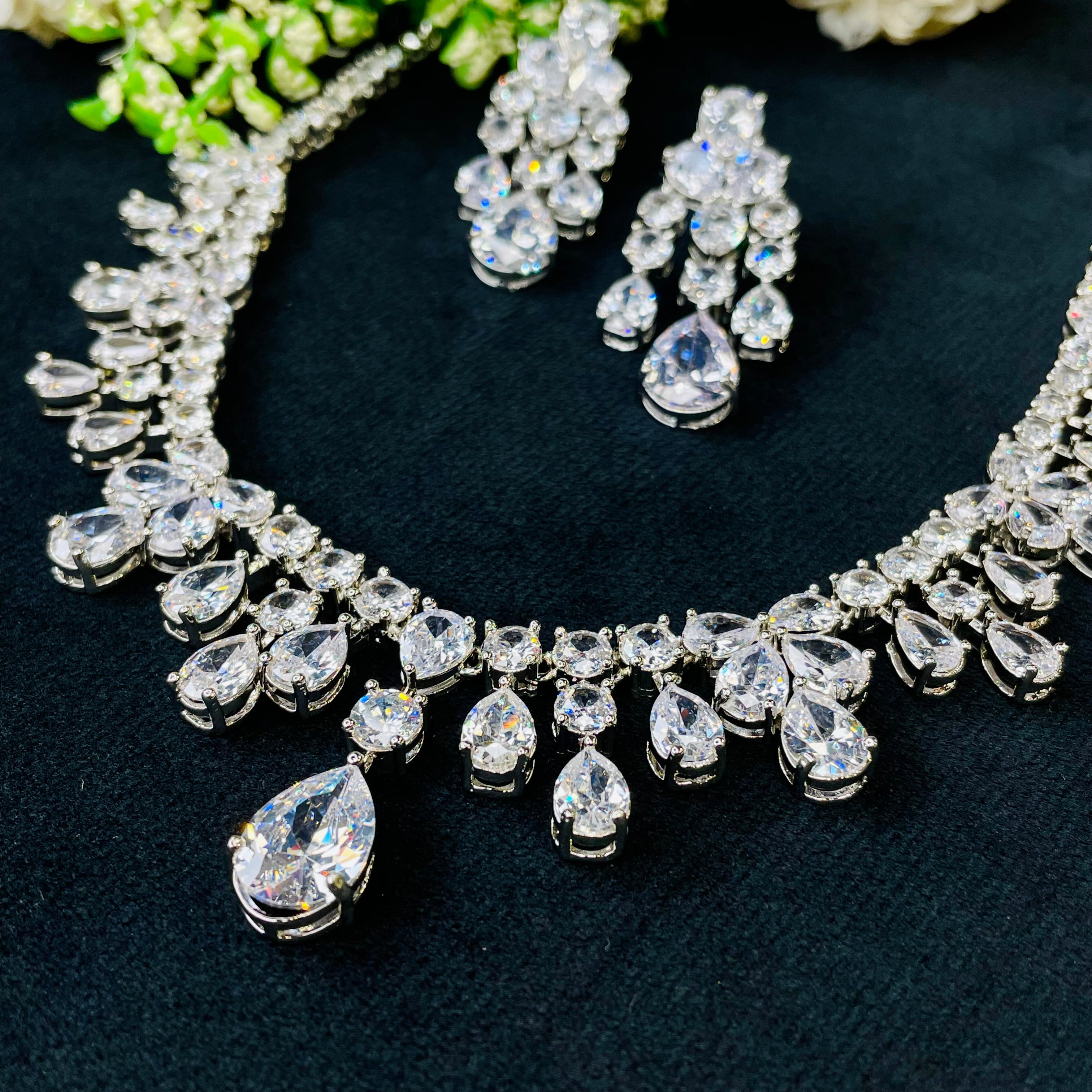 Ad Semi neckpiece