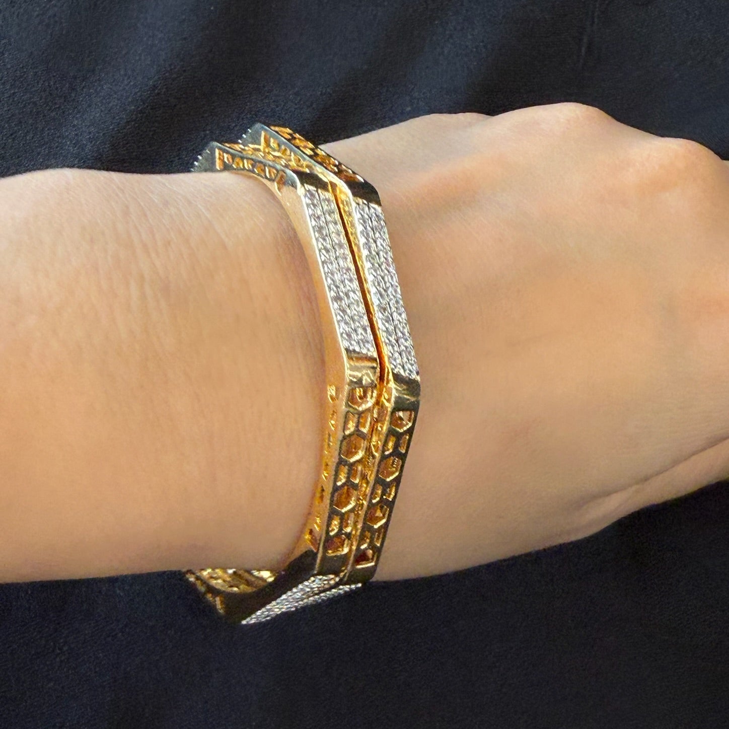 AD Aria Bangles
