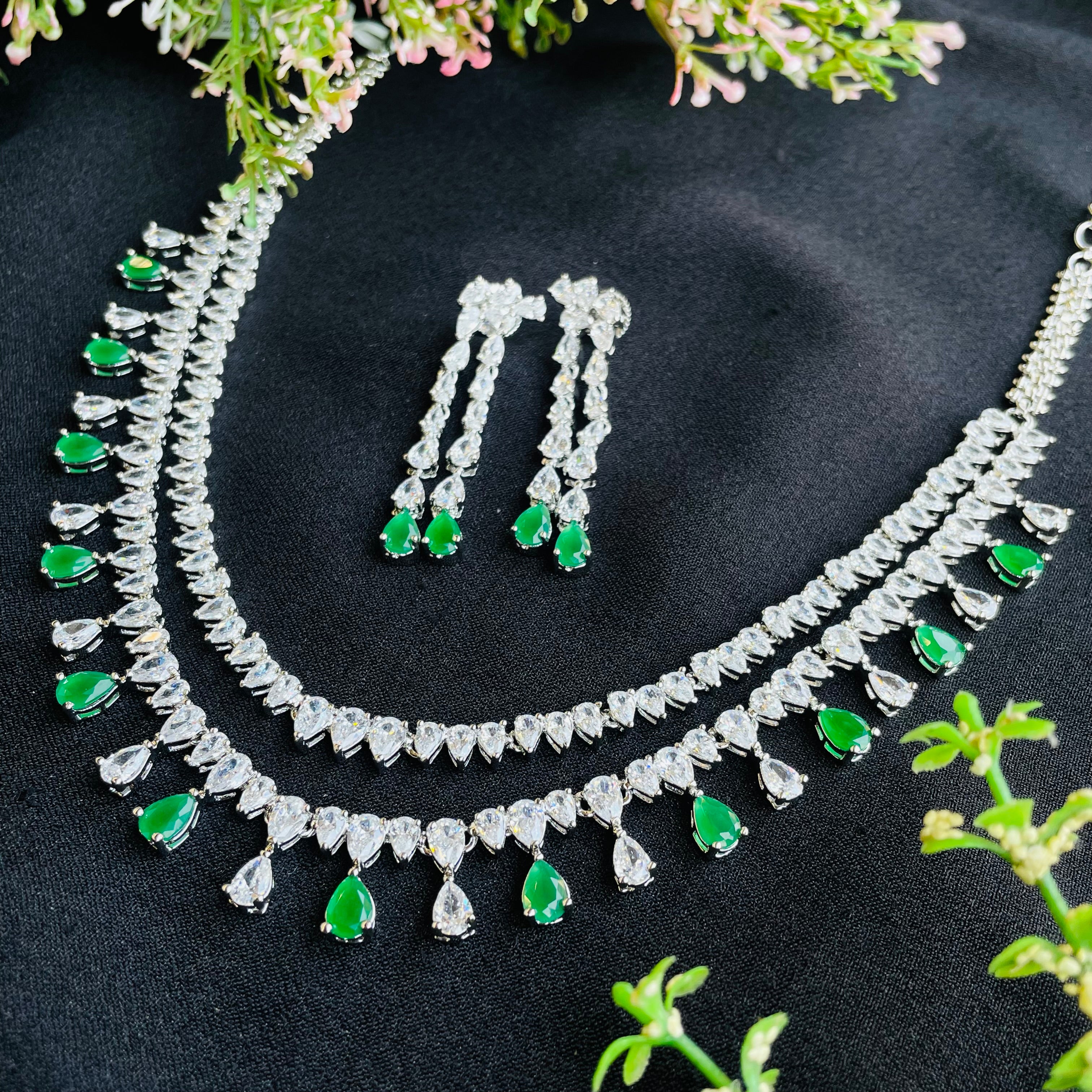 Ad jivika neckpiece