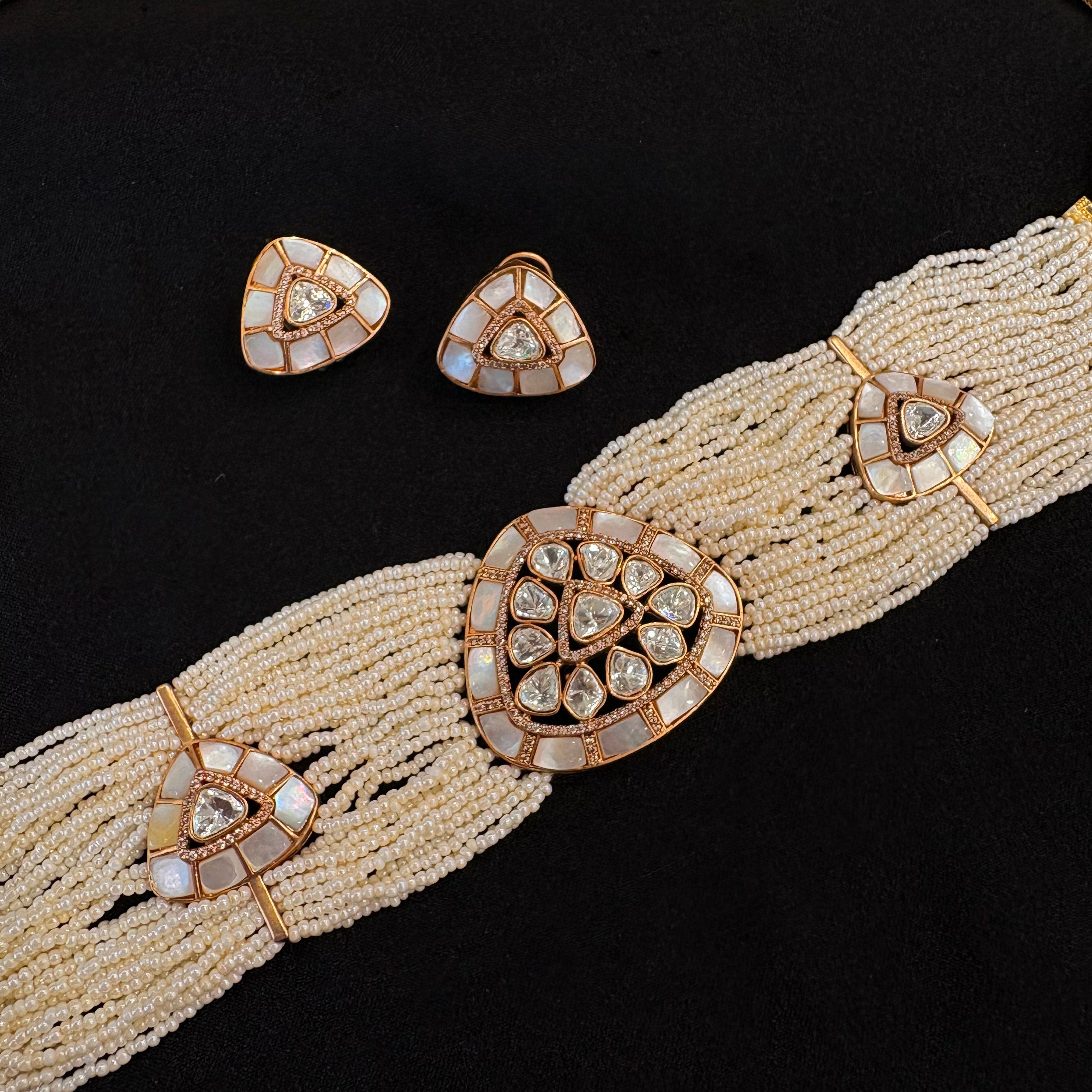 Nayaab Myra Pearl Choker