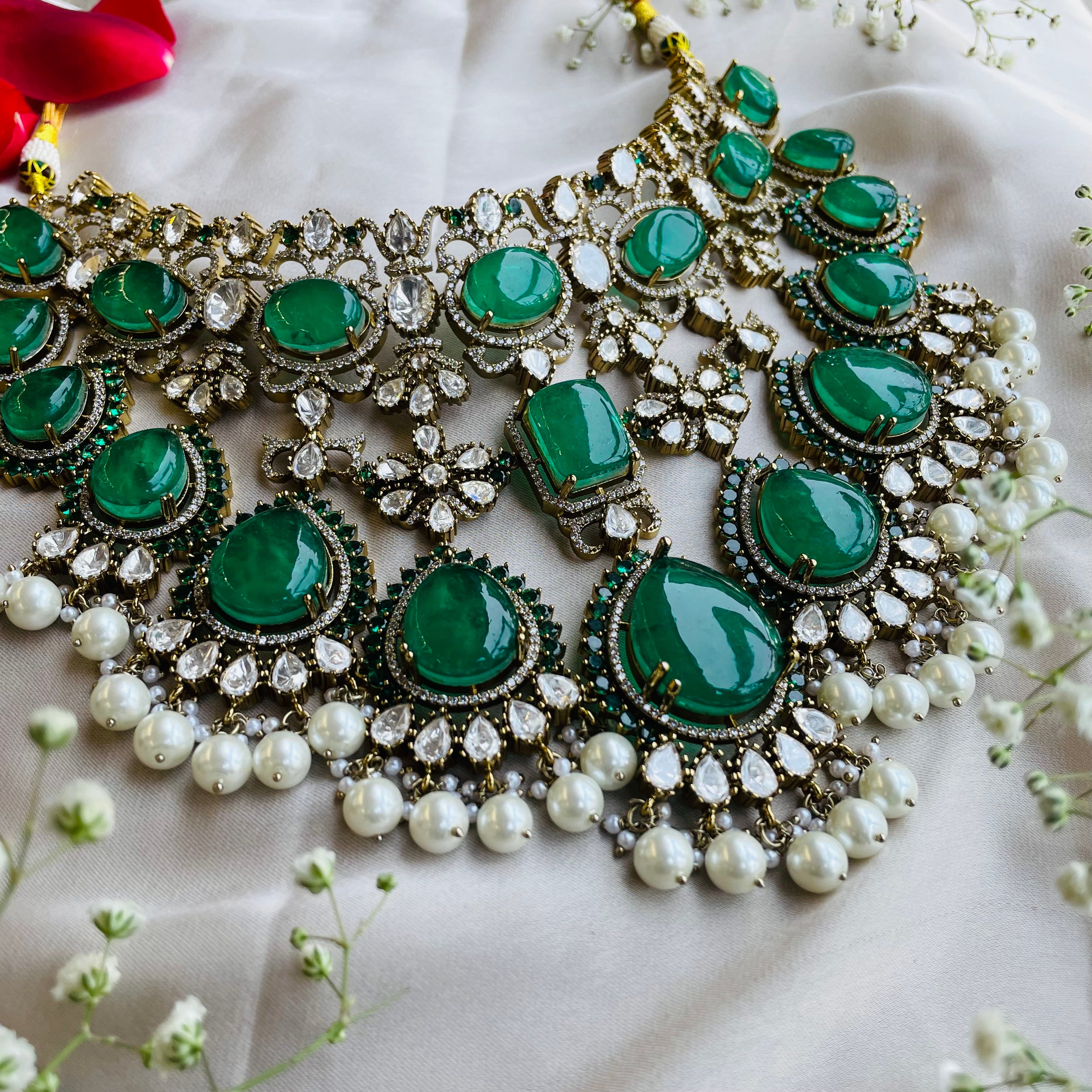 Nayaab Arshima Polki neckpiece