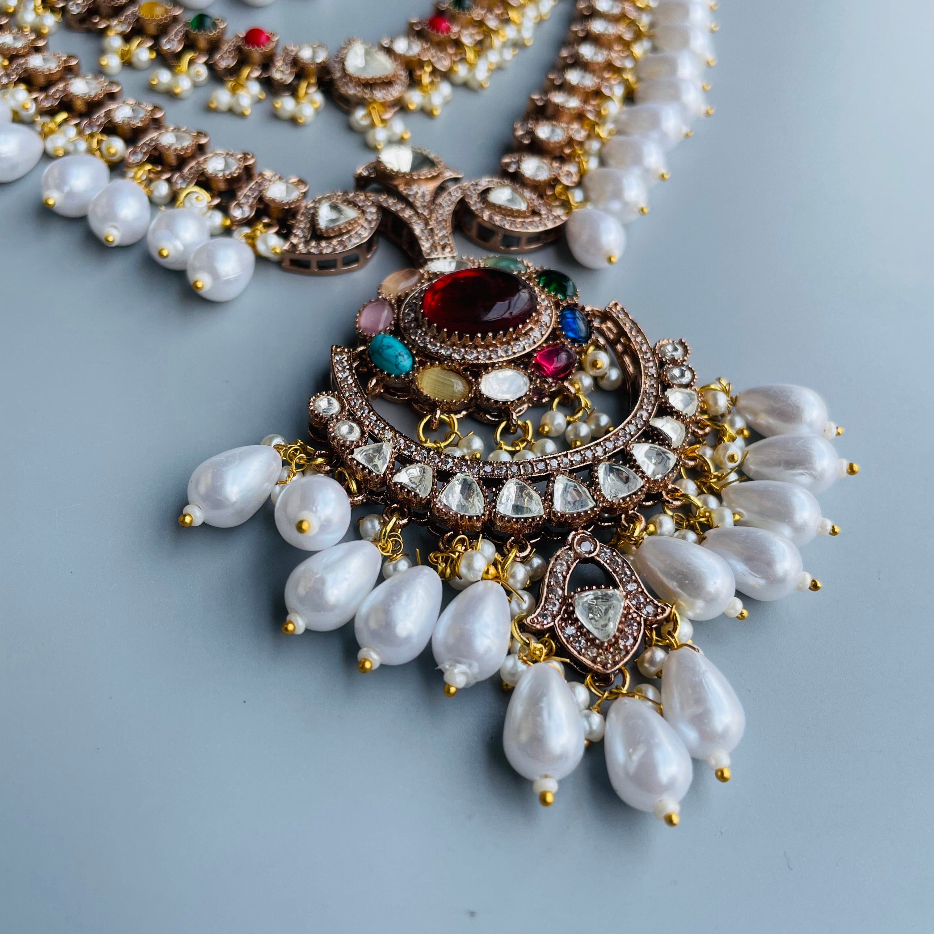 Nayaab Ranisa Neckpiece