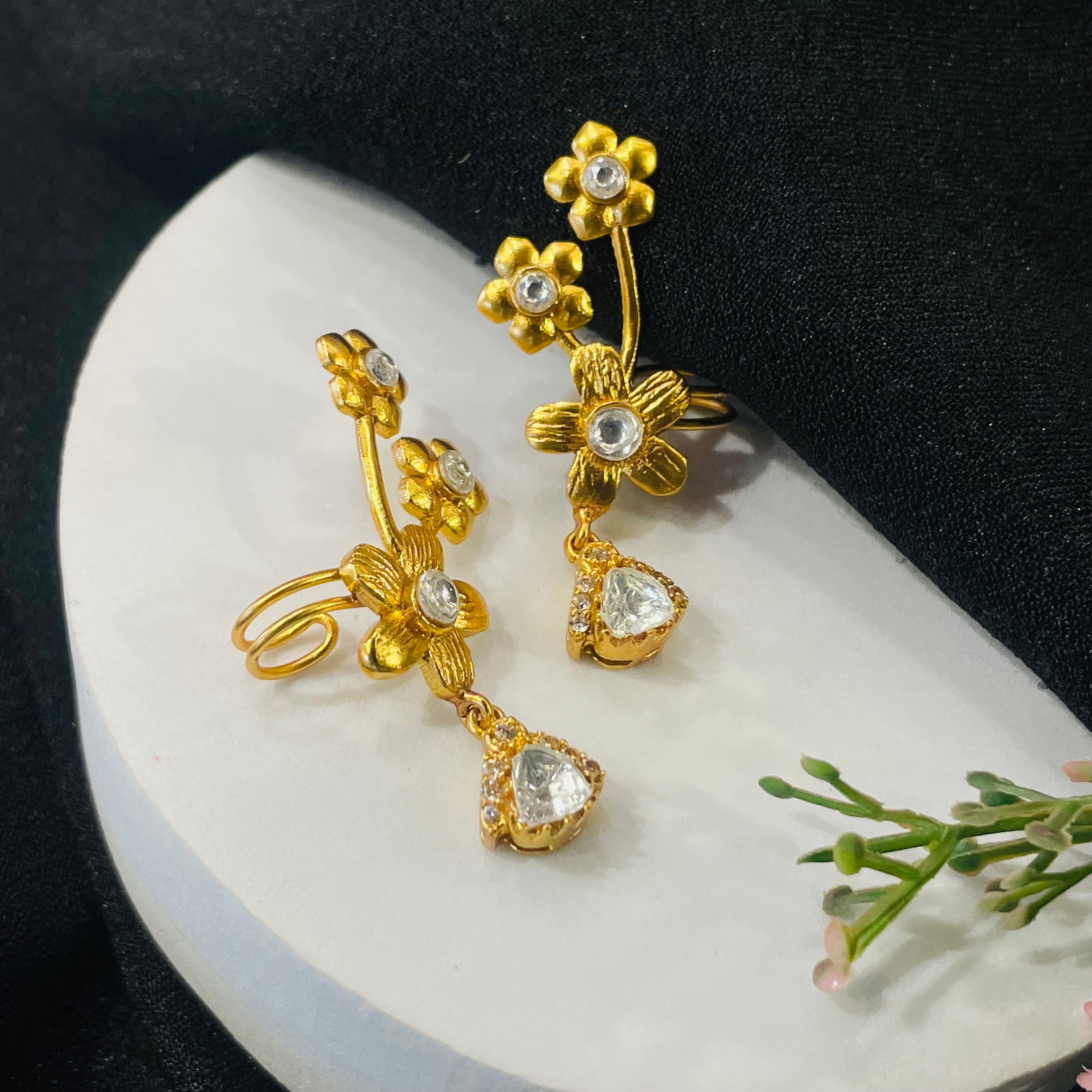 Nayaab Kirti Earcuff