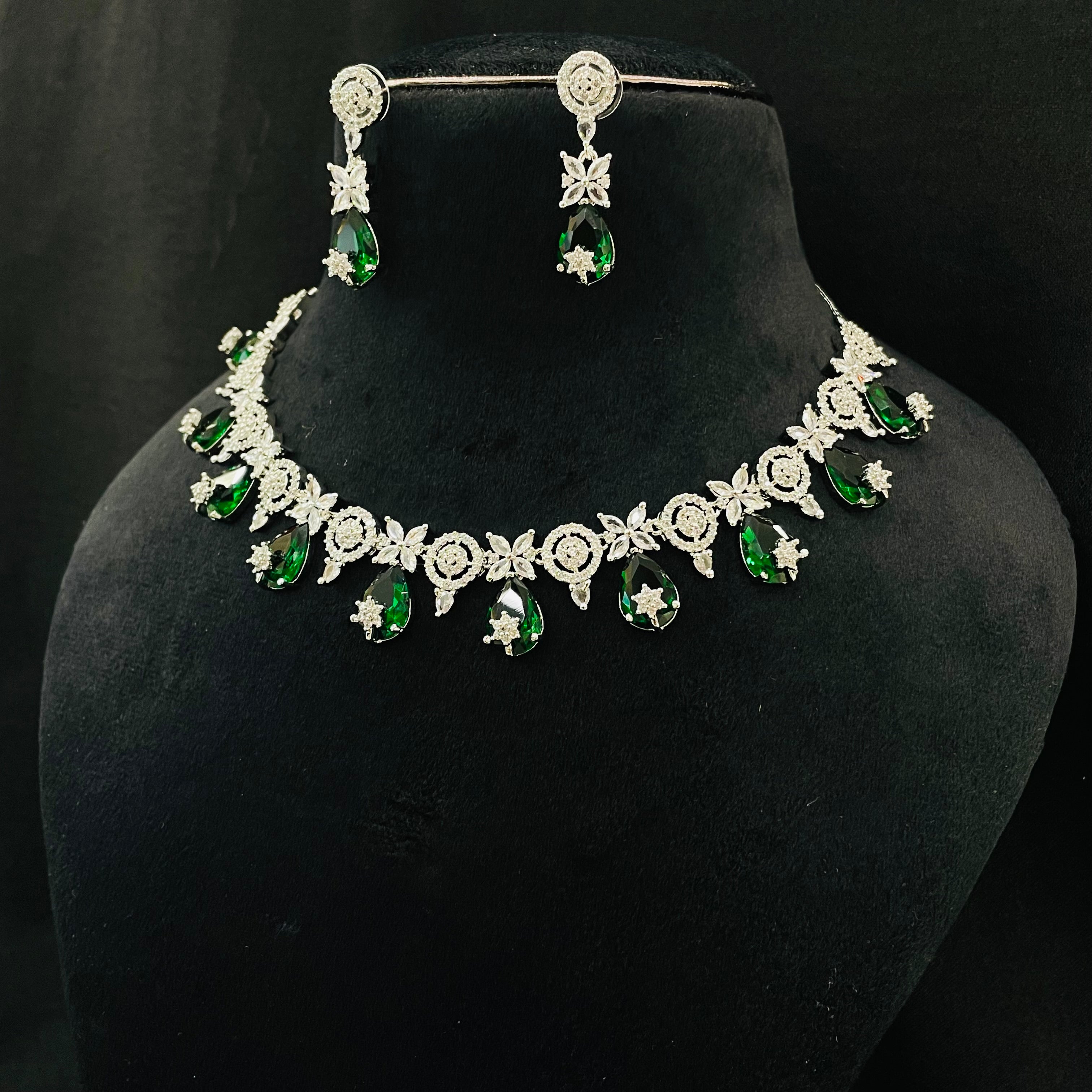 Ad Romi Neckpiece