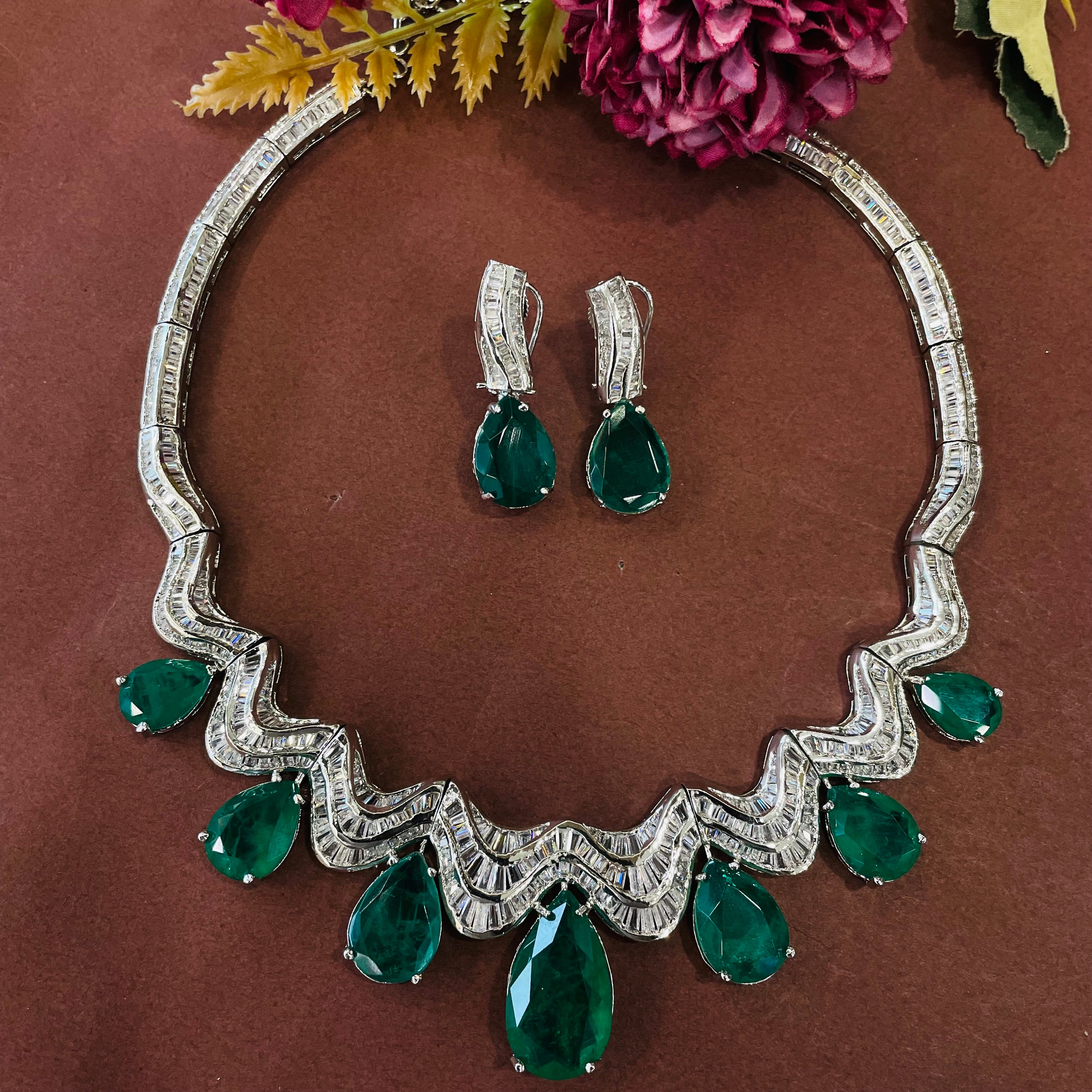 Ad Myra Emerald Neckpiece