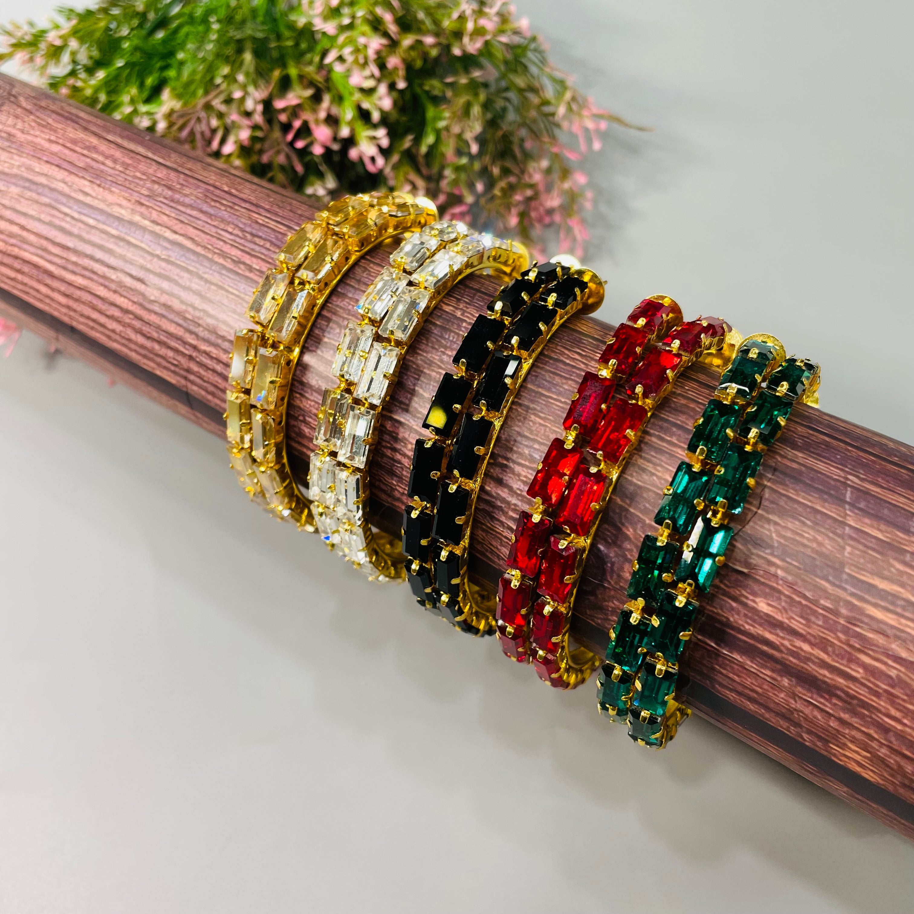 🎁 Layla Ella Earrings (100% off)