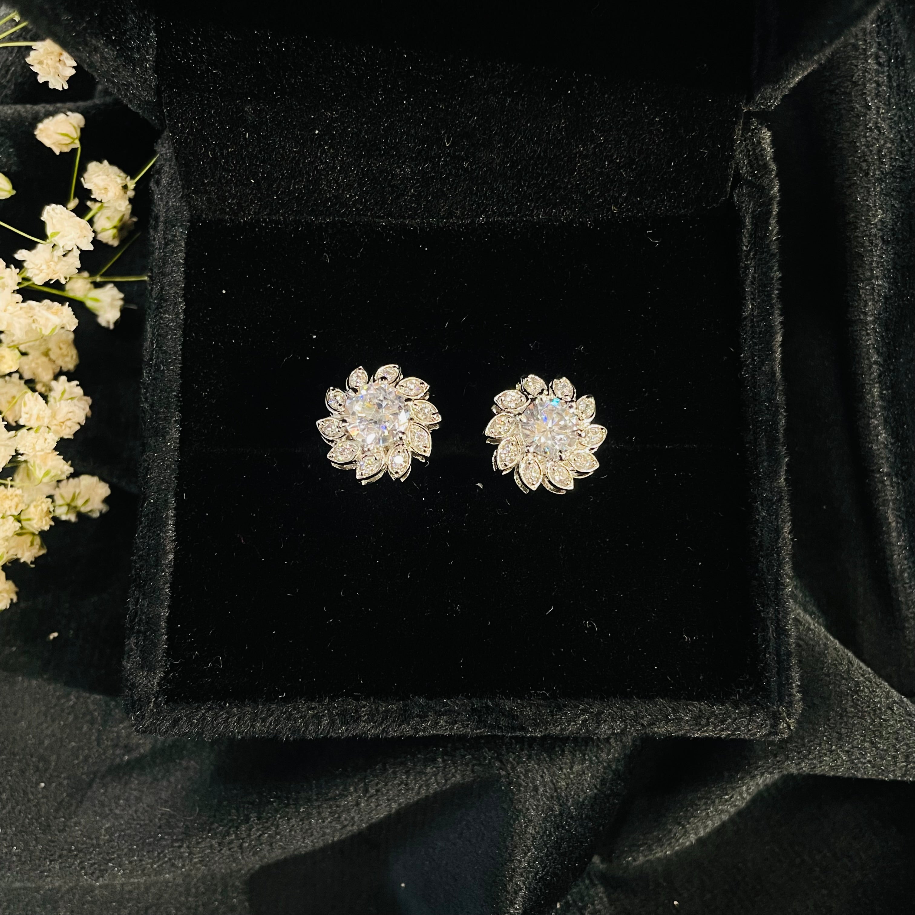 Vs sterling silver studs 1328 6g